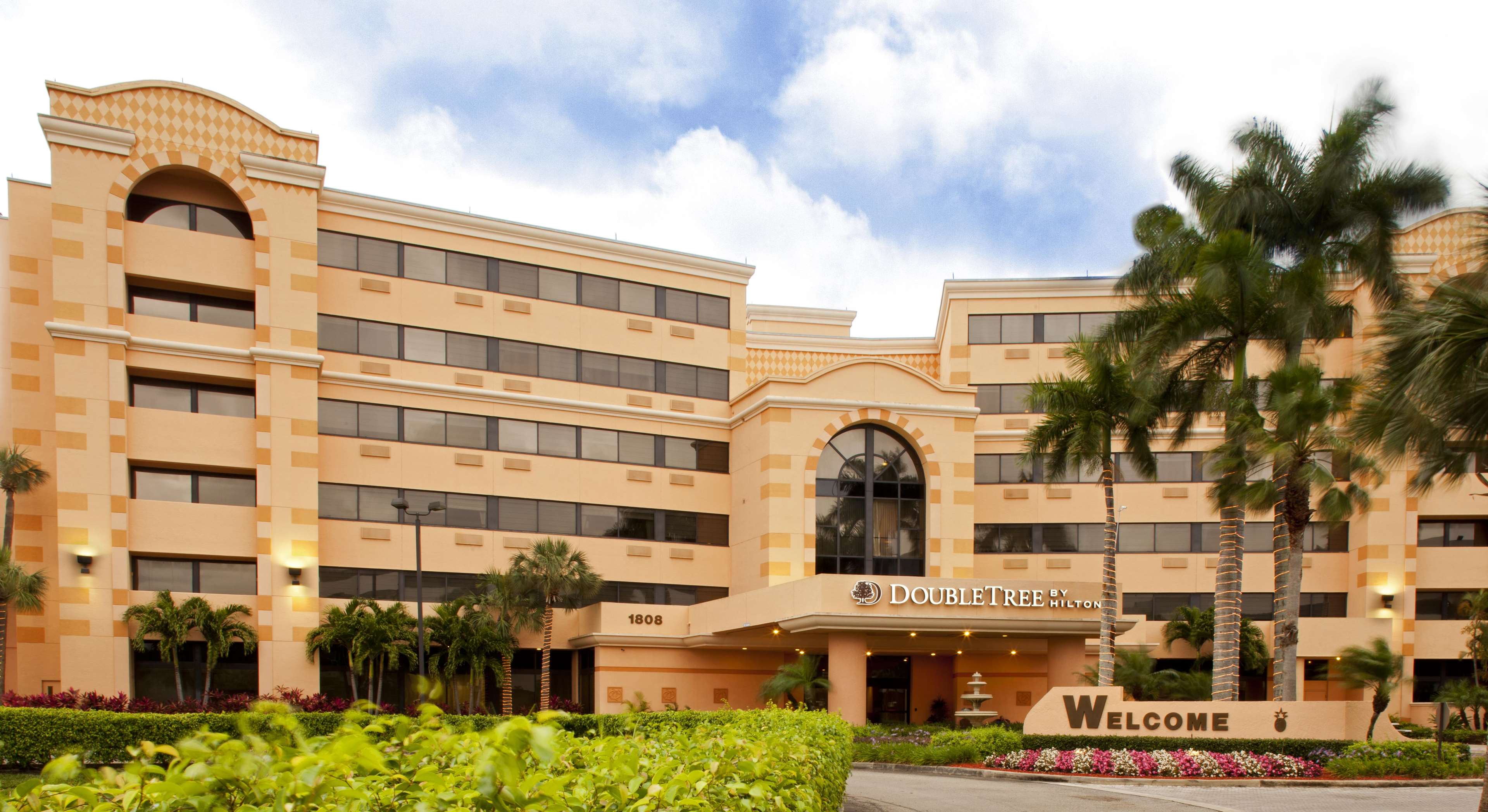 DoubleTree by Hilton Hotel West Palm Beach Airport Photo