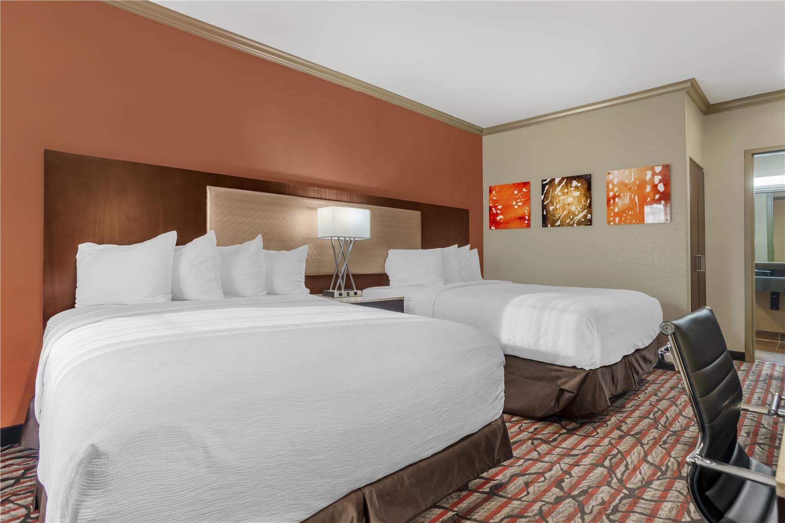 Best Western Plus Brookside Inn Image