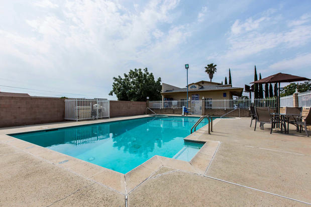 Images Rodeway Inn Beaumont I-10