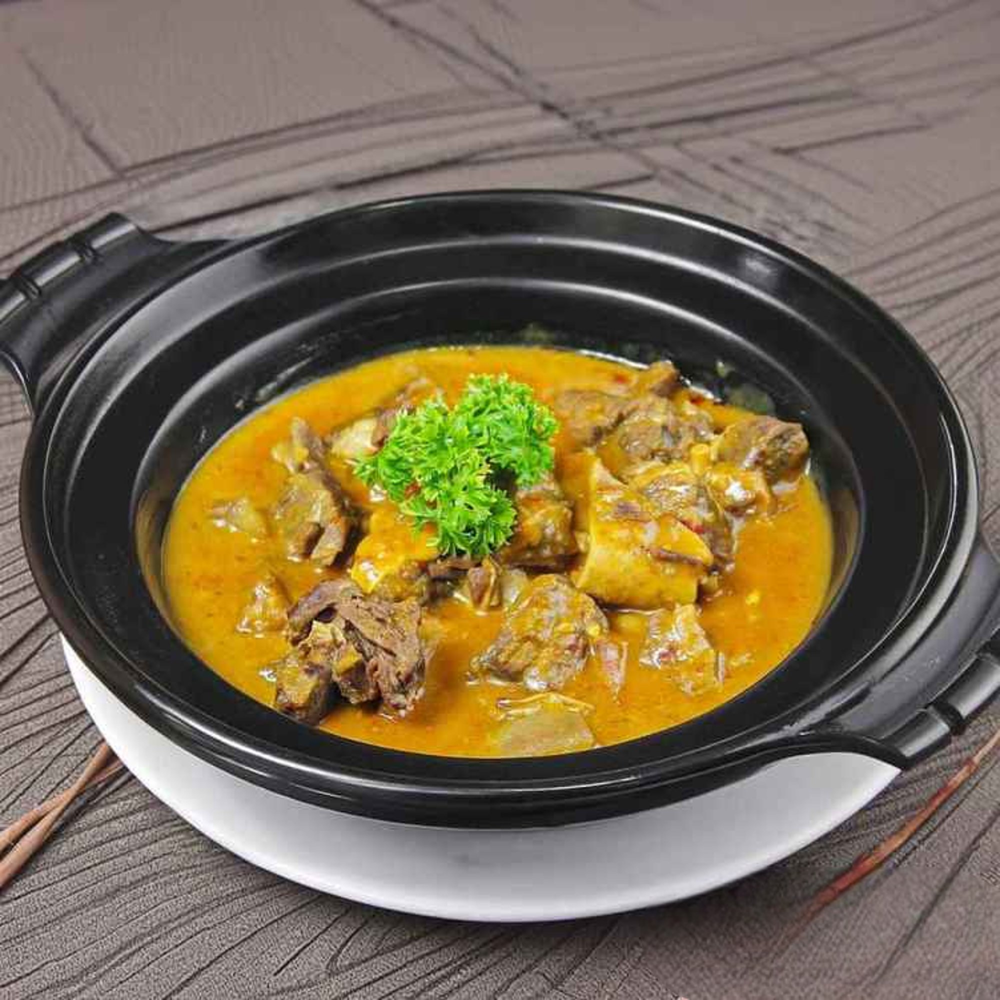 HP8. 咖哩牛筋牛腩煲/Curry Beef Brisket & Tendons Casserole
