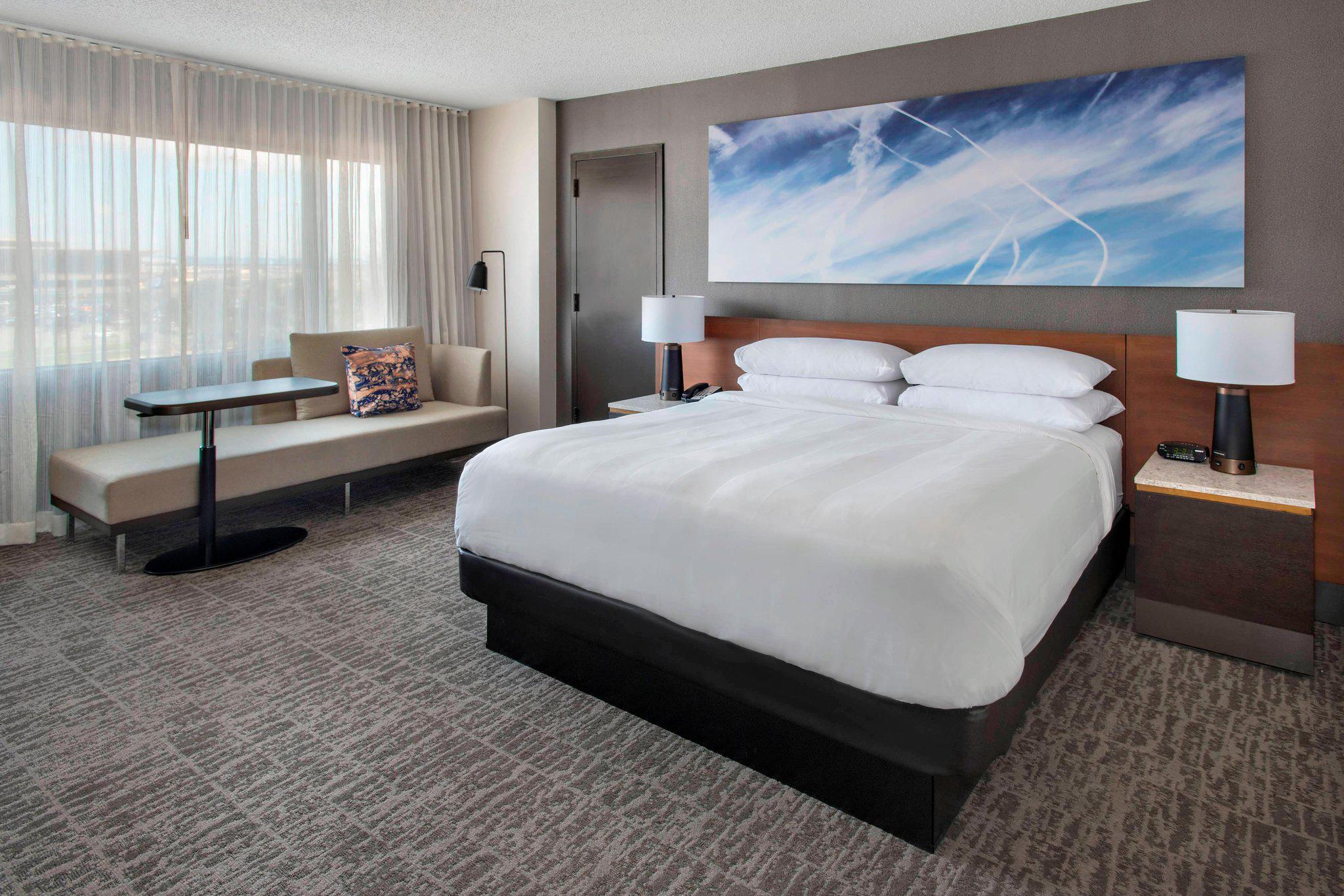 Newark Liberty International Airport Marriott Photo