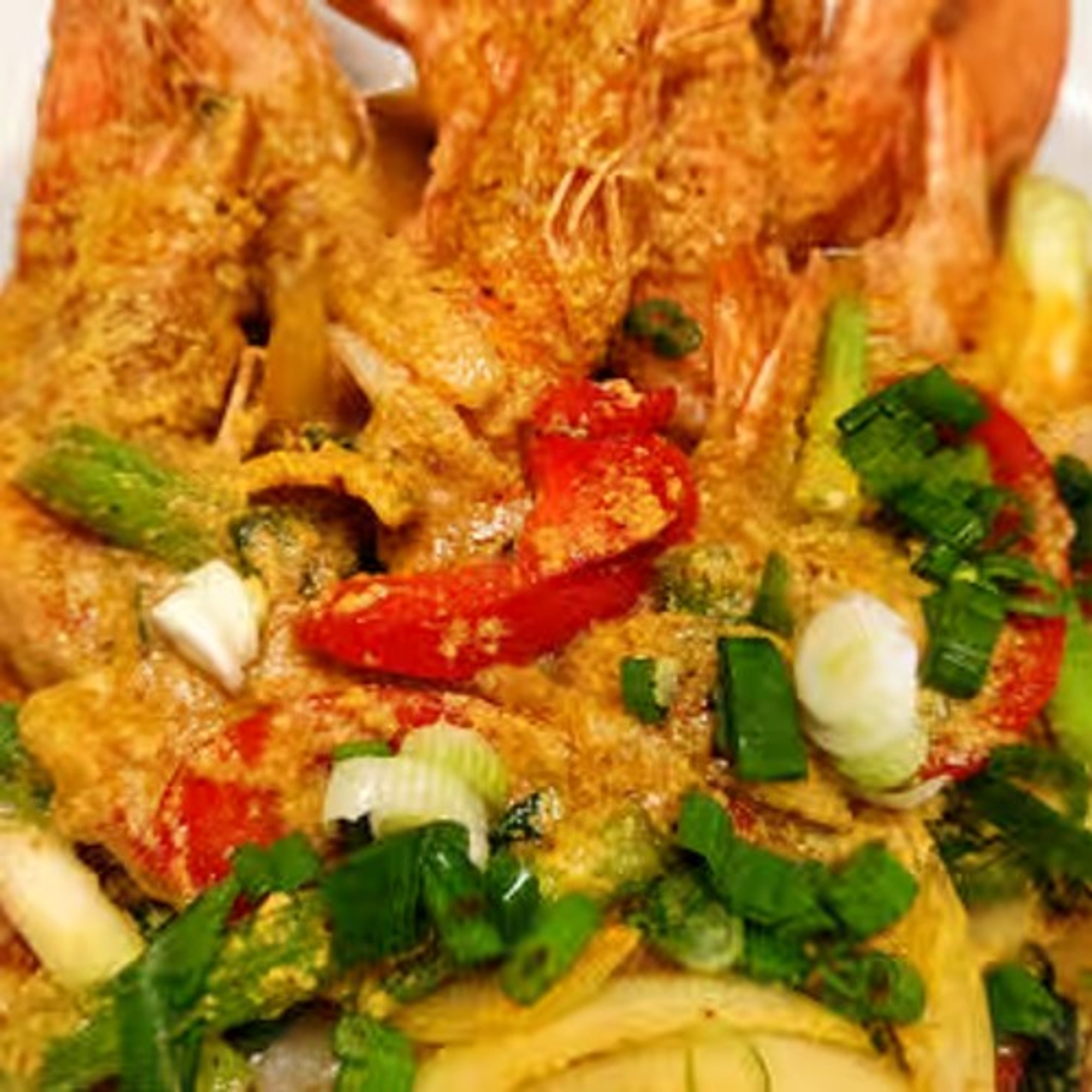 Pad Phong Kari (Whole Shrimp with Shell)