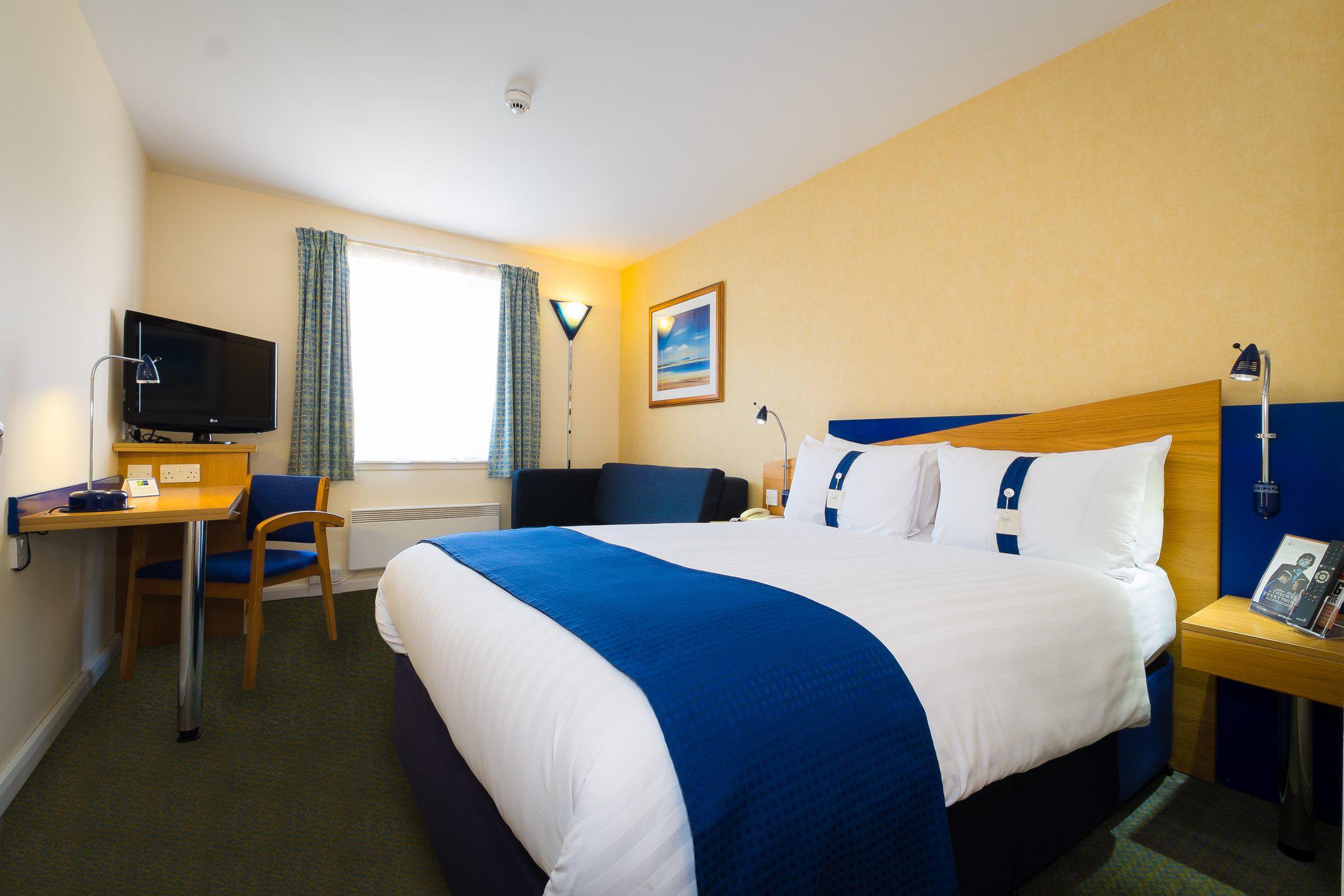 Holiday Inn Express Aberdeen City Centre Hotels in Aberdeen AB10 1SQ