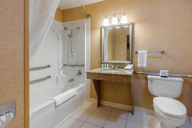 Images Quality Inn & Suites Benton - Draffenville