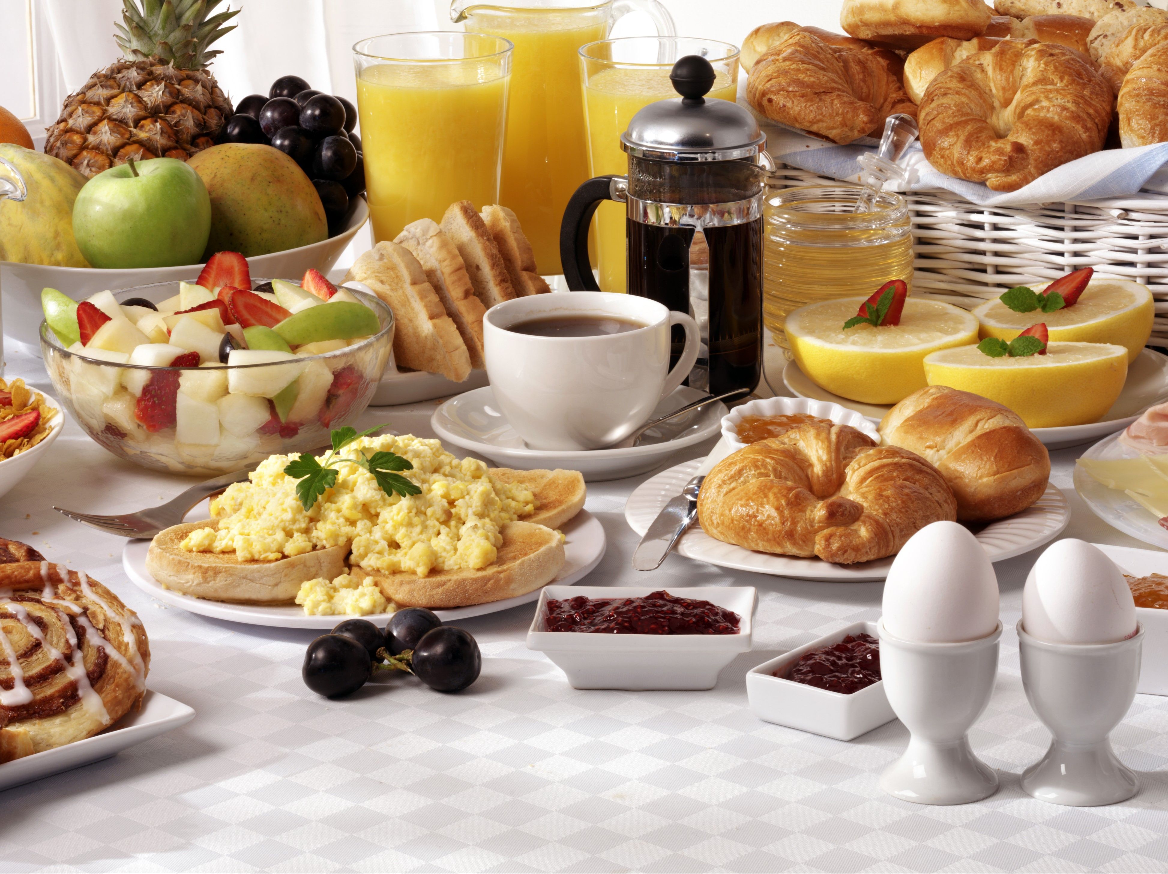 #04. Hot & Cold Breakfast