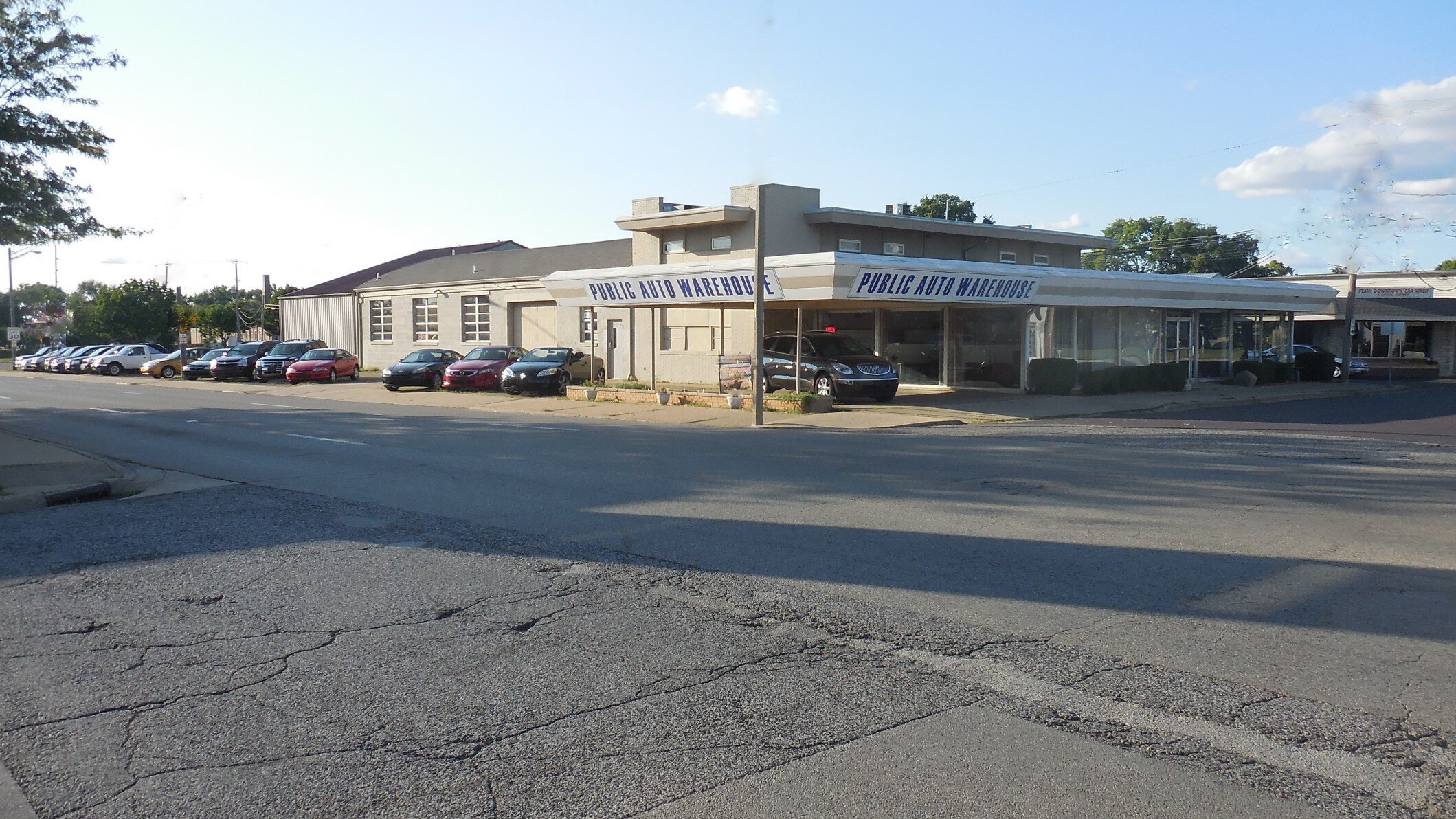 Public Auto Warehouse Image