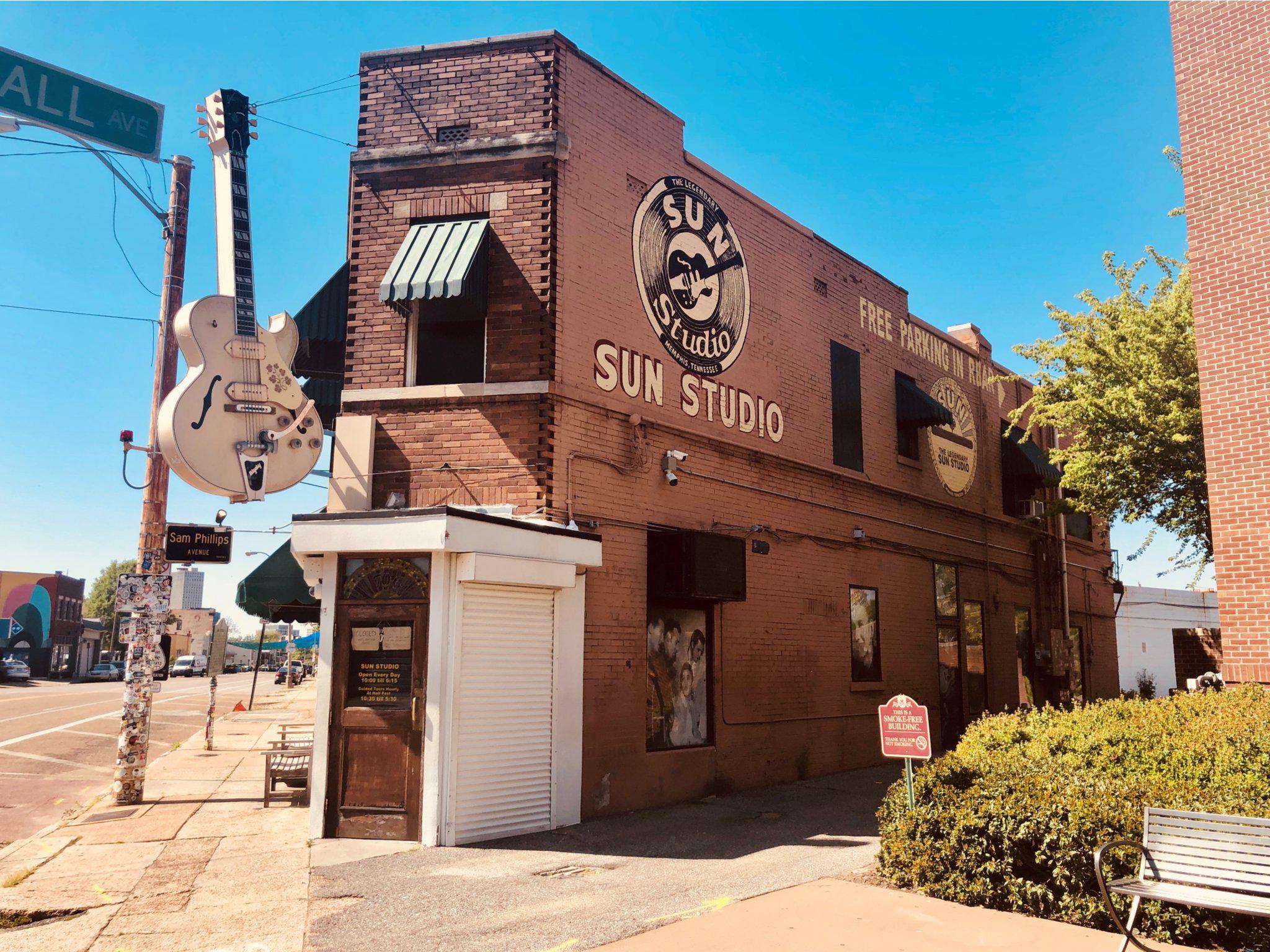 Hotel Indigo Memphis Downtown Photo