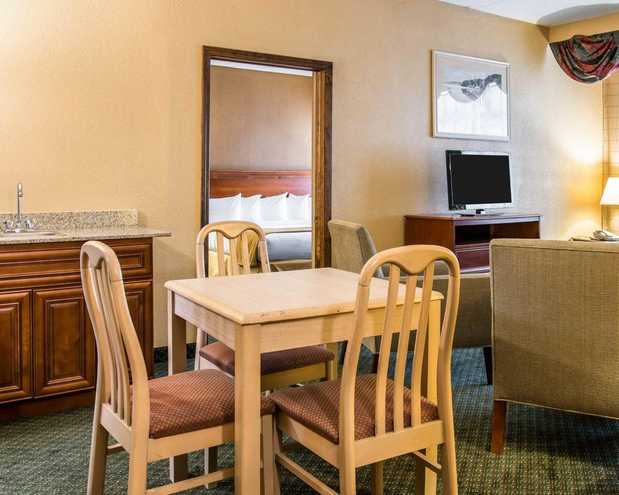 Images Quality Inn