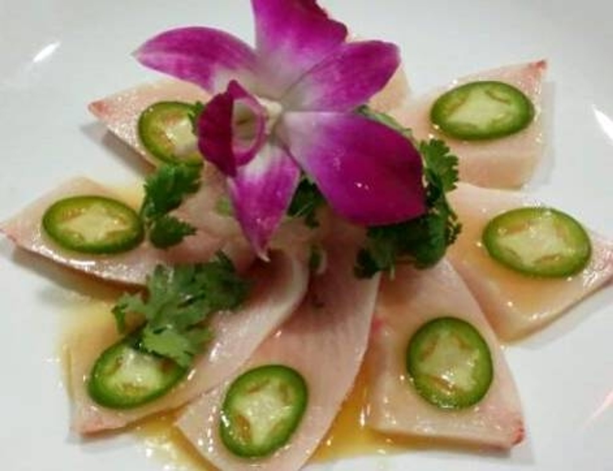 Yellowtail Sashimi (6pc)