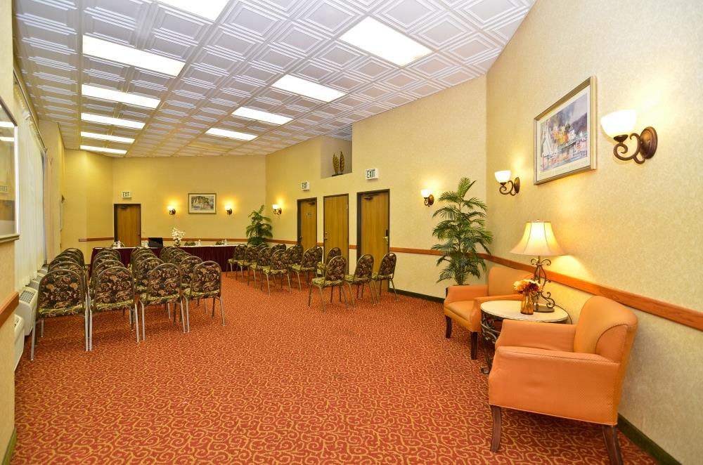 Best Western Inn & Suites At Discovery Kingdom Image