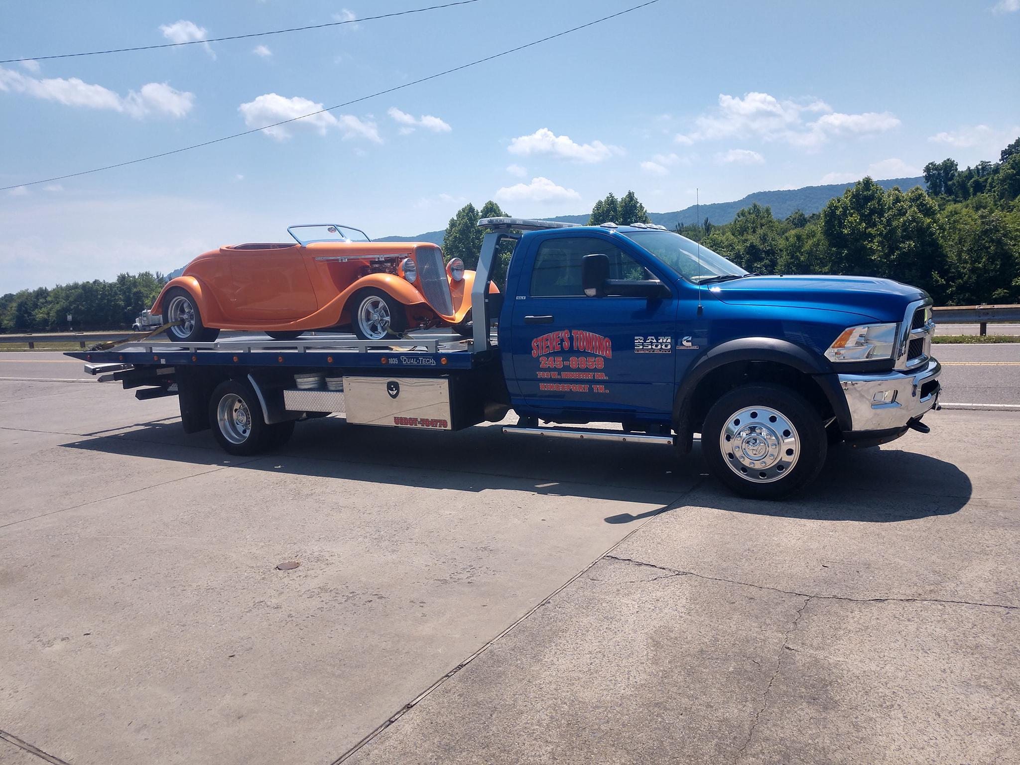 Steve's Towing Photo