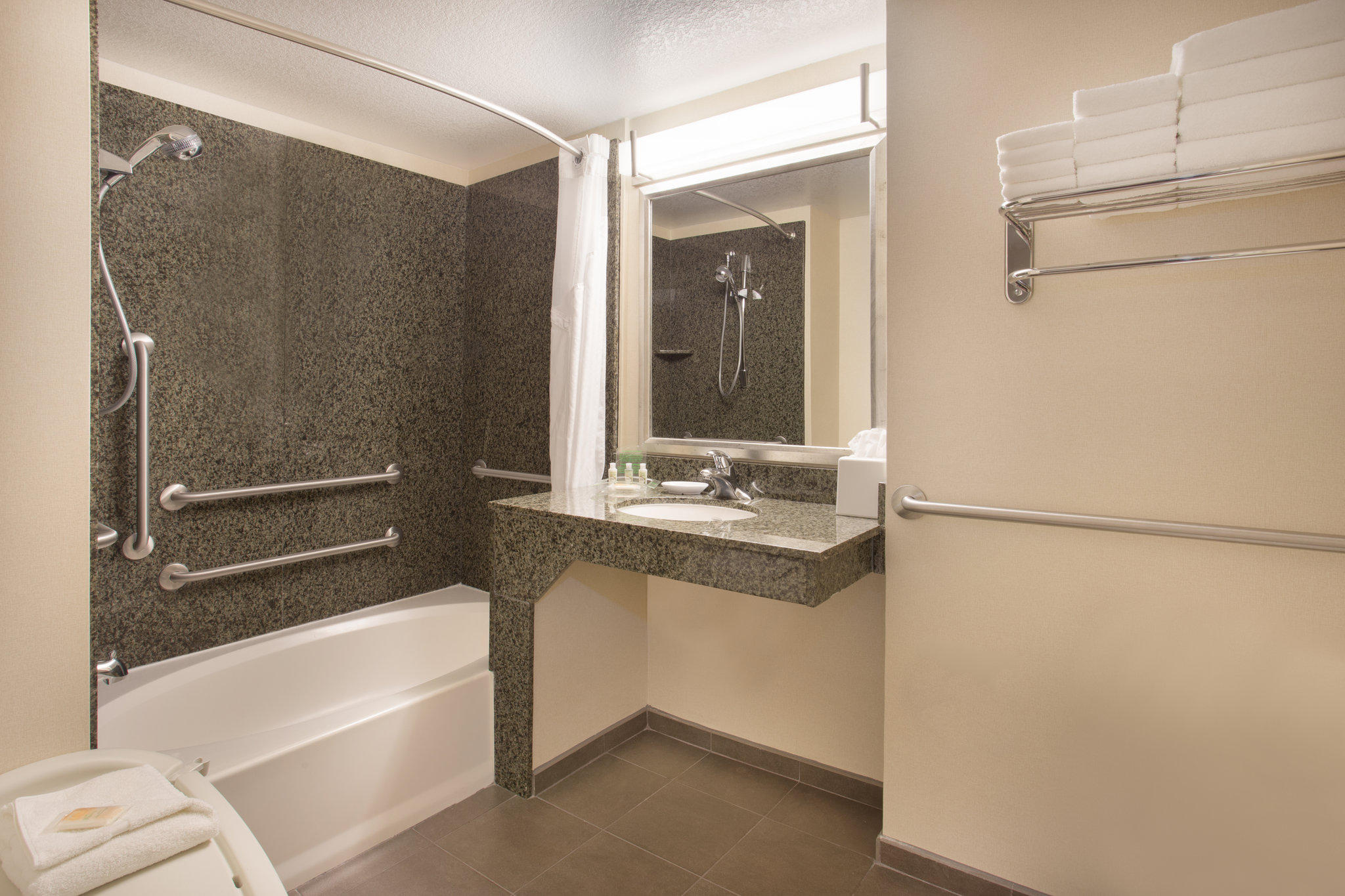 Holiday Inn & Suites Scottsdale North - Airpark Photo