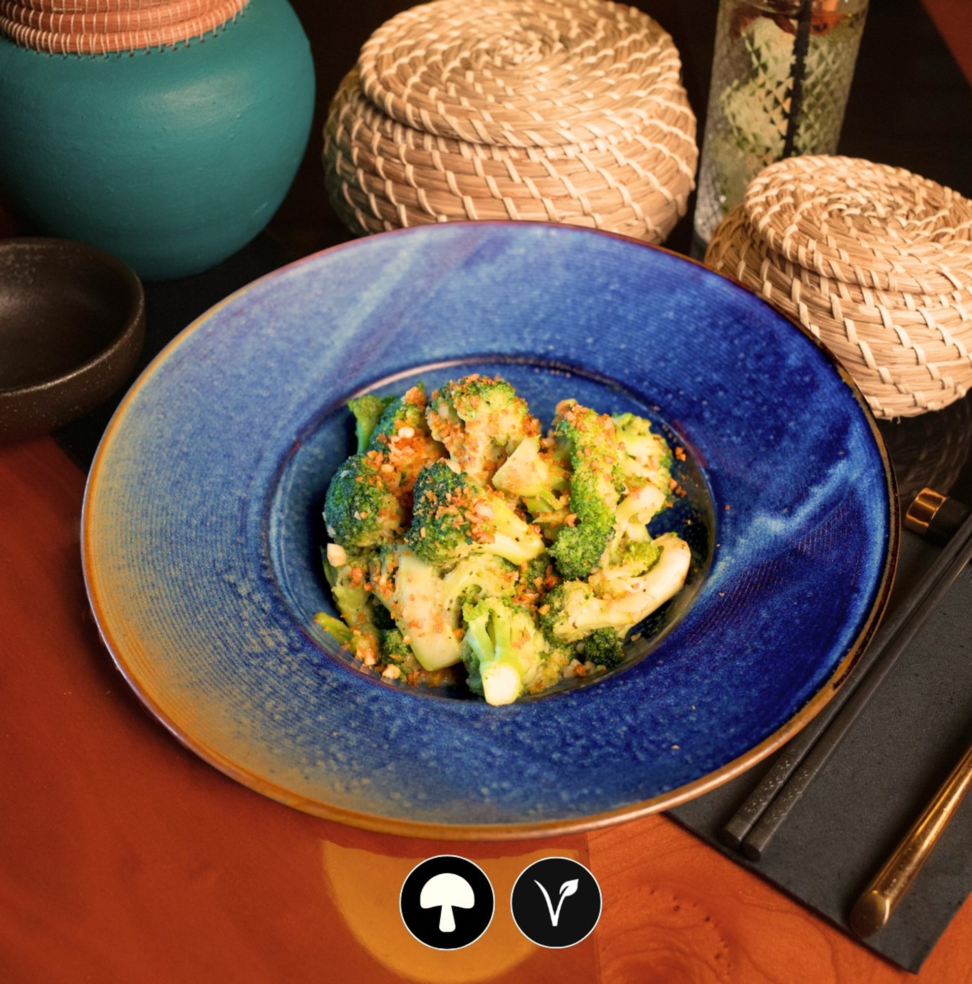 Stir-Fried Broccoli W/ Garlic (V) / Súp Lơ Xào Tỏi
