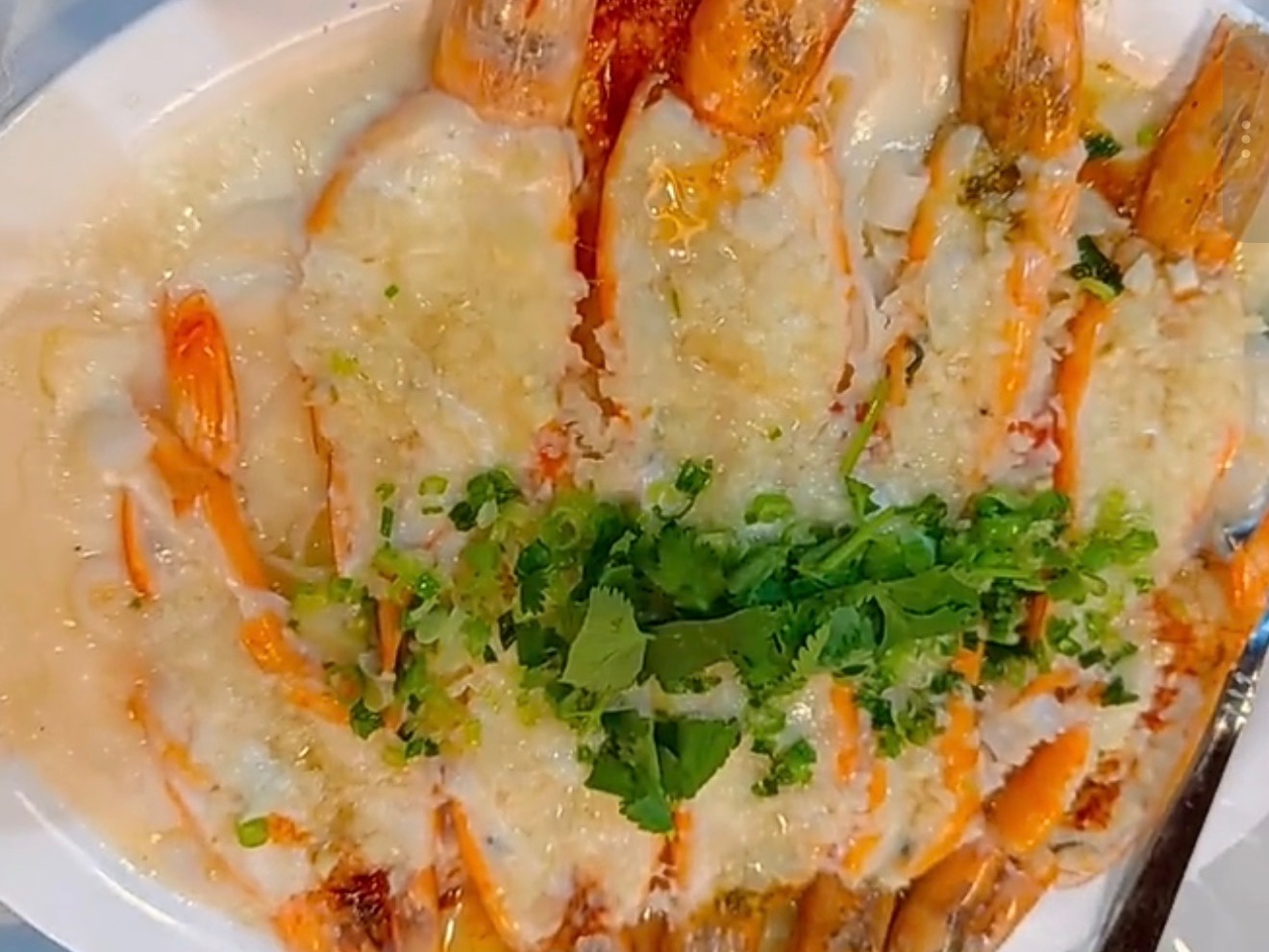Garlic Prawn Steamed Fun 蒜蓉大虾蒸河粉