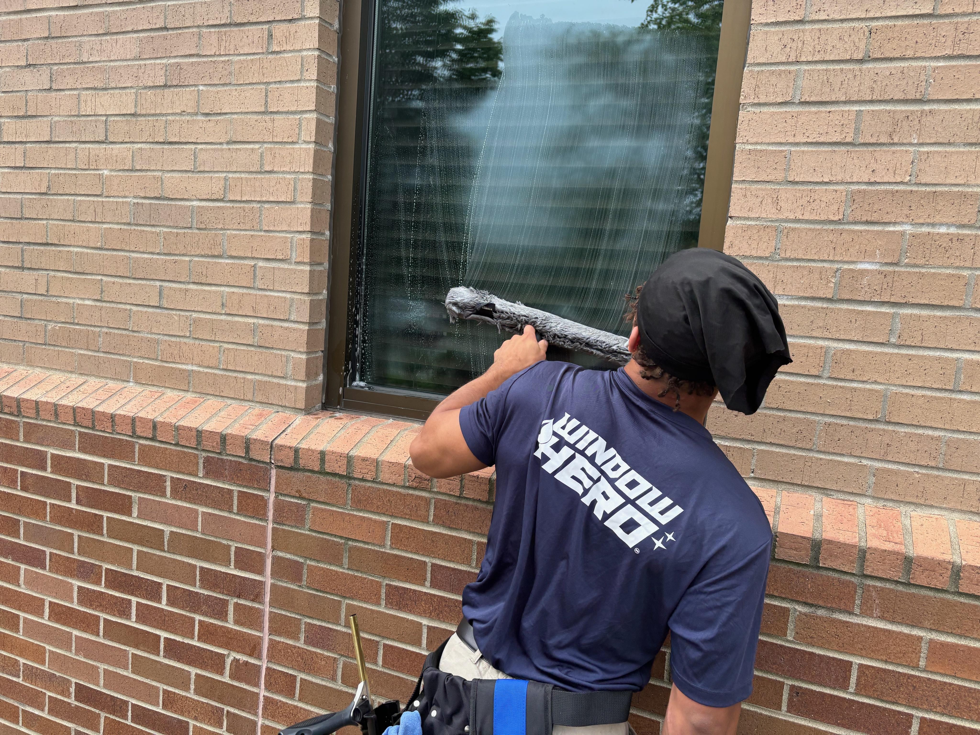 Window Hero Franklin Image