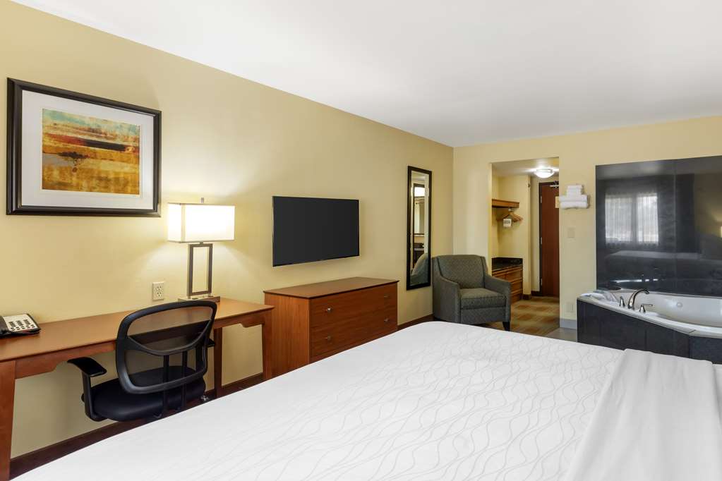 Best Western Kiva Inn Image