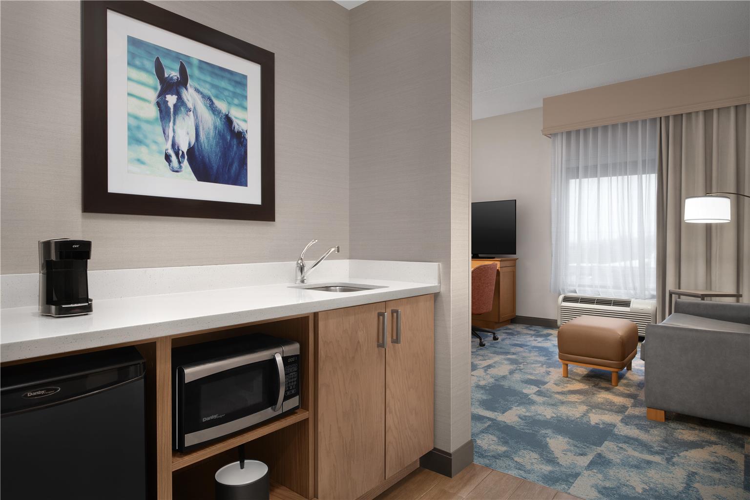 Hampton Inn & Suites Baltimore North/Timonium Image