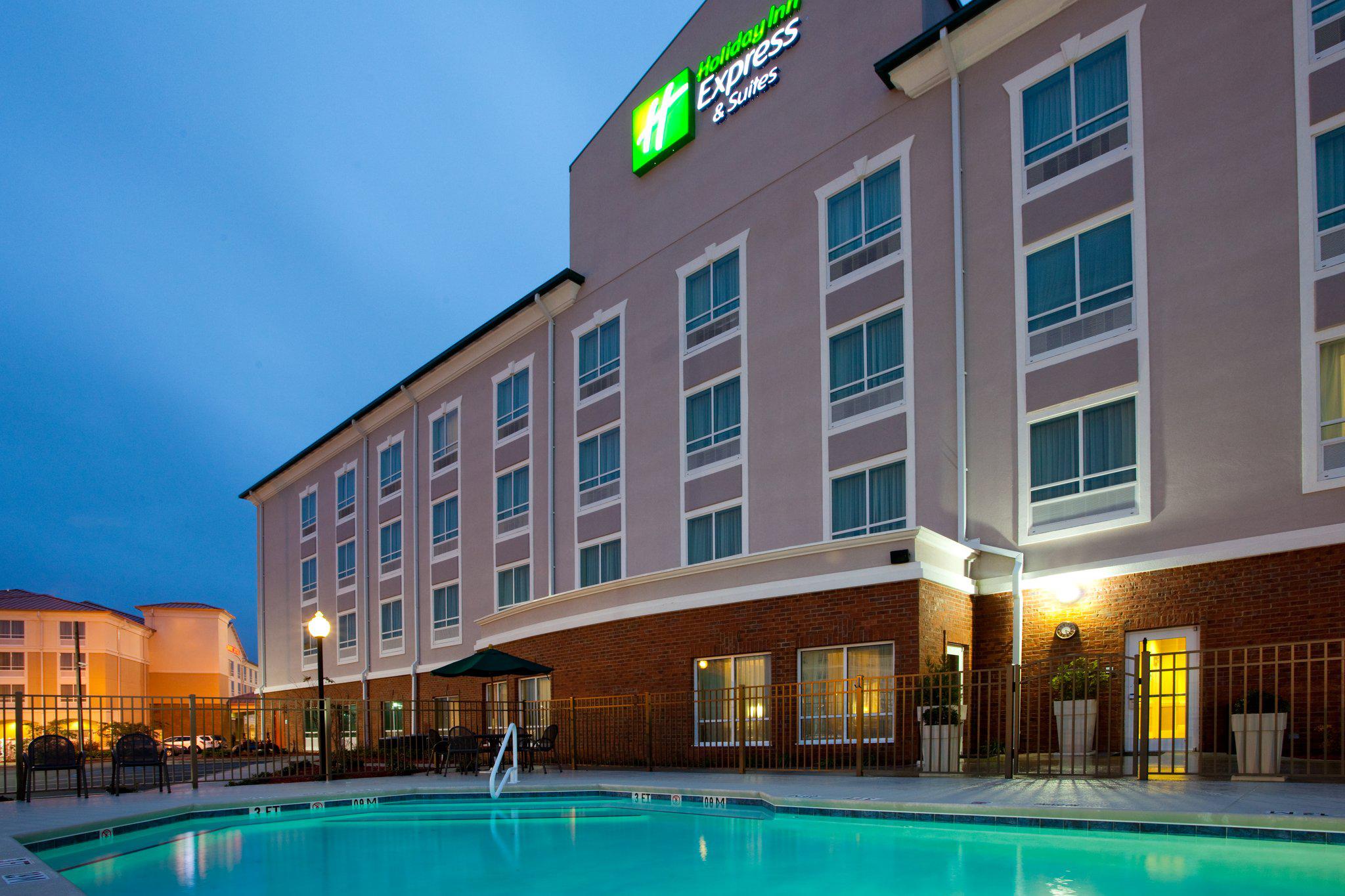 Holiday Inn Express & Suites Valdosta West - Mall Area Photo