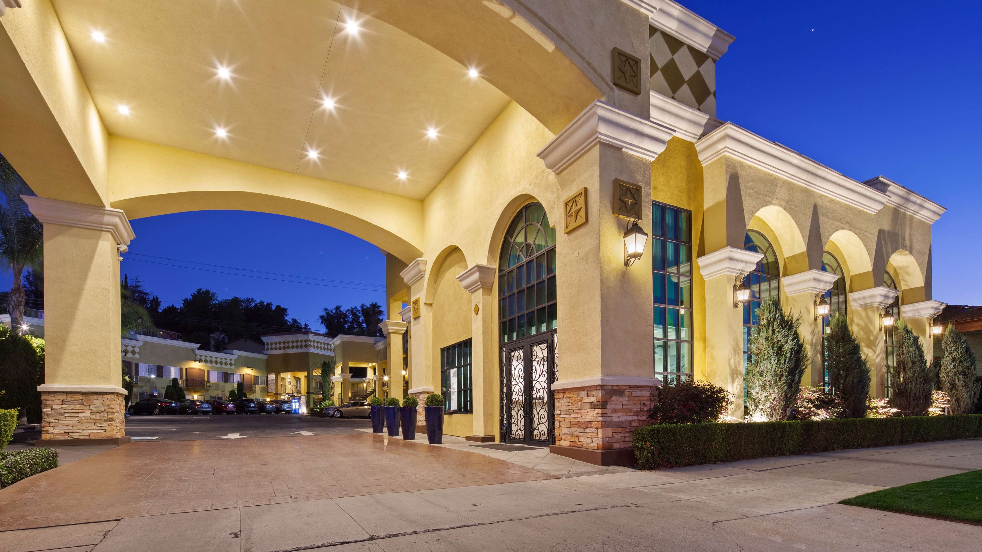 Best Western Woodland Hills Inn, 21830 Ventura Blvd, Woodland Hills, CA