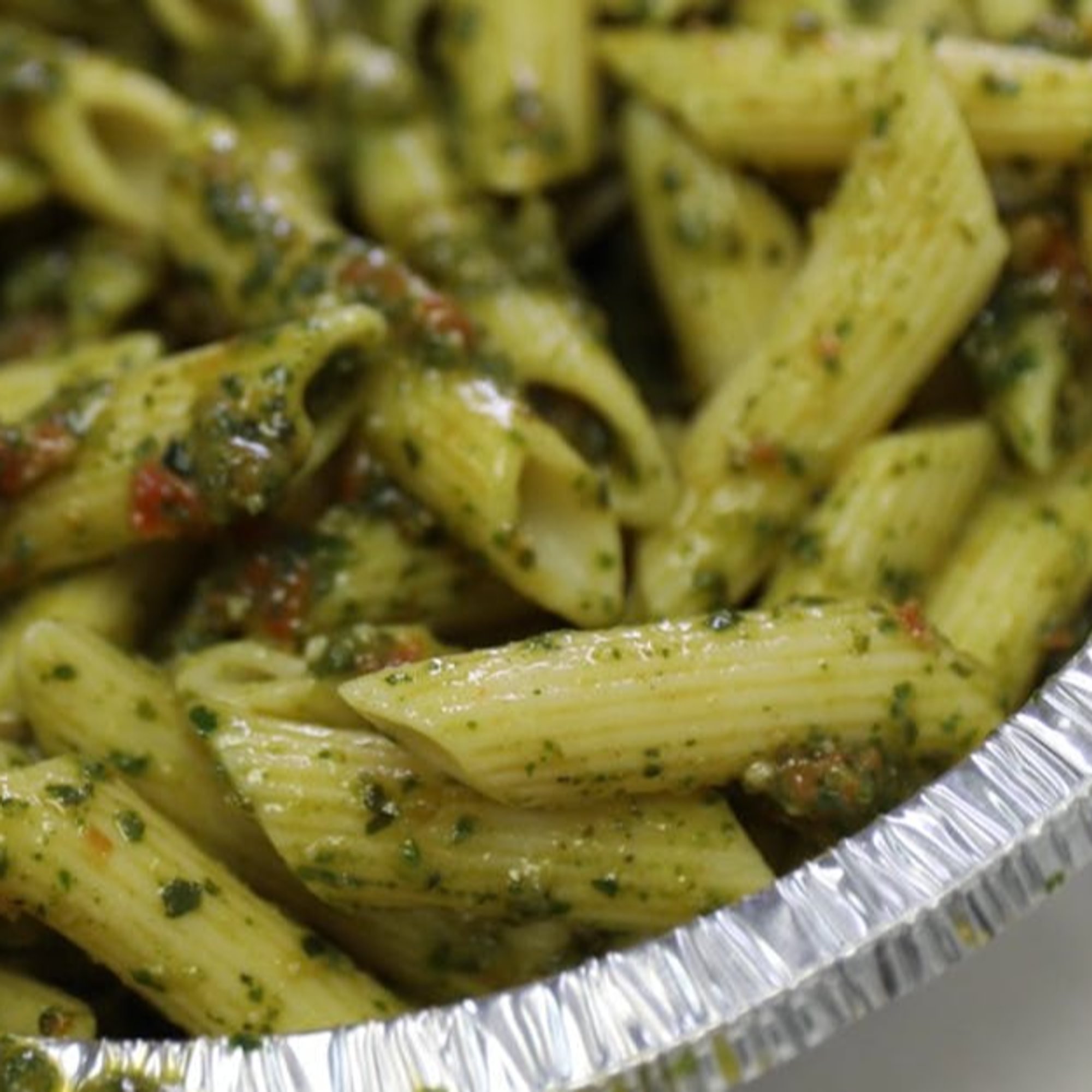Pesto Pasta (5" Tin)