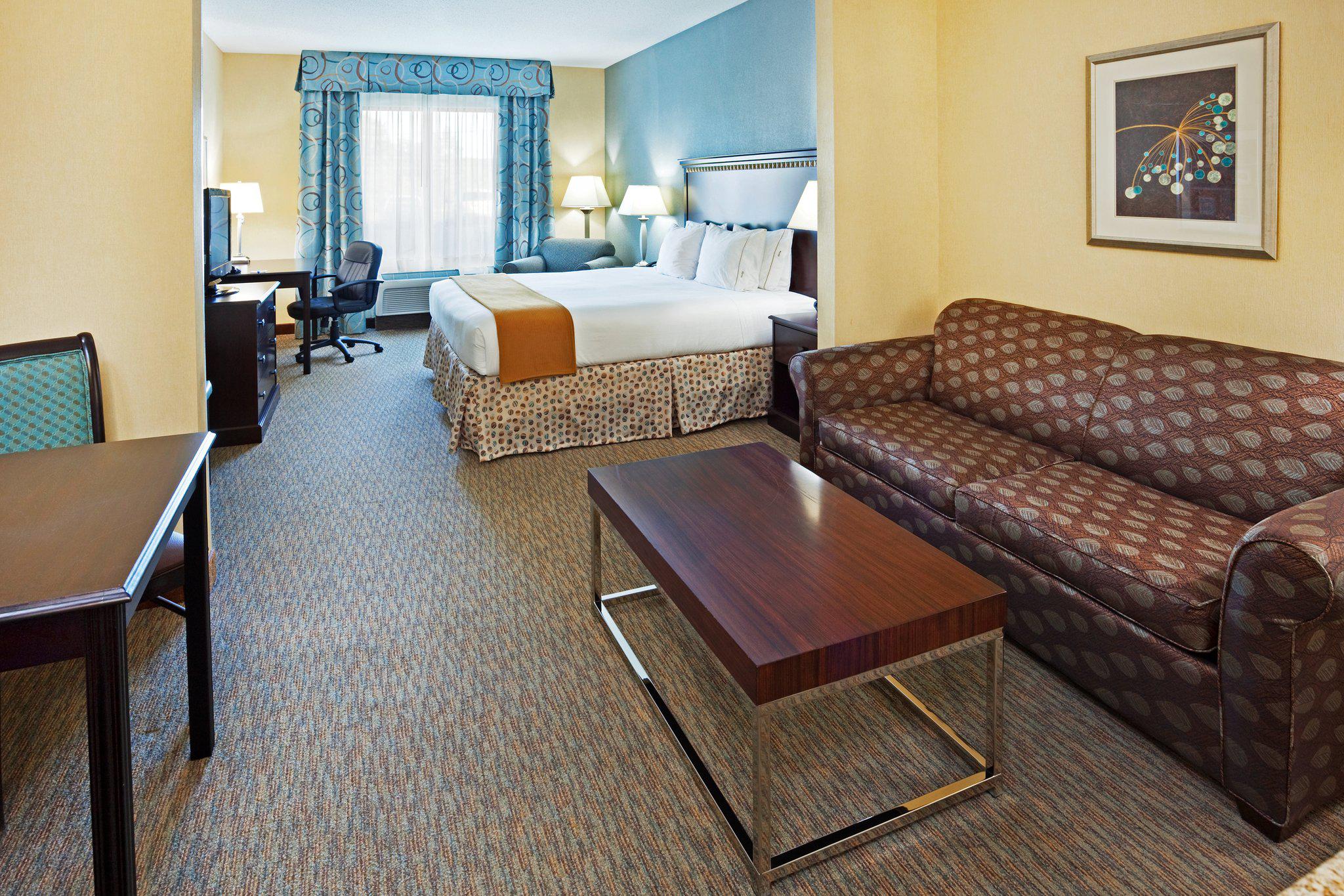 Holiday Inn Express & Suites Smyrna-Nashville Area Photo