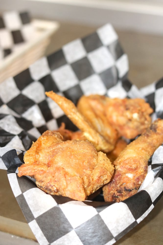 4 Pcs. Broaster Fried-Chicken +2 Side +3 Sauces