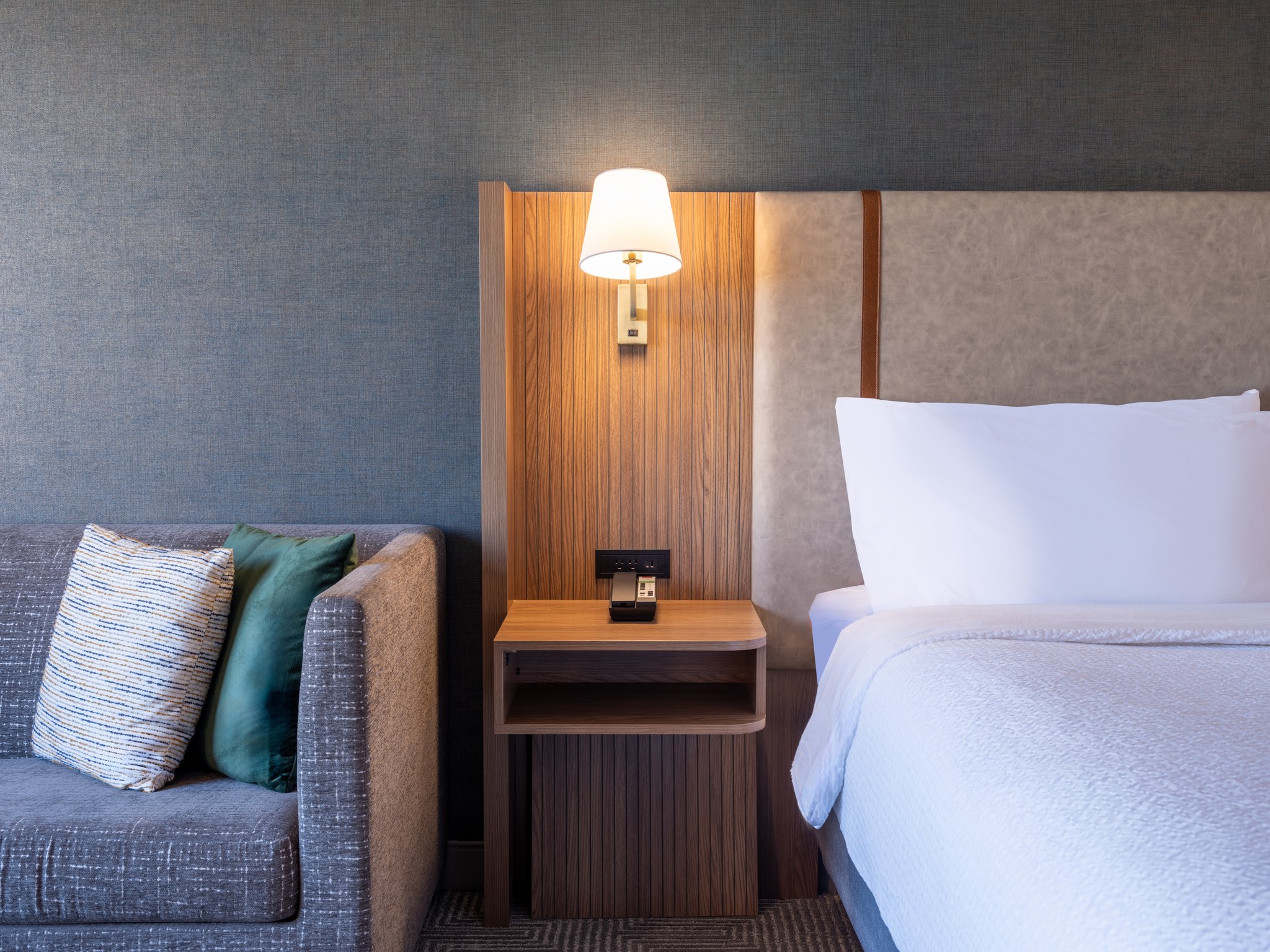 Holiday Inn & Suites Chicago Northwest - Elgin by IHG Image