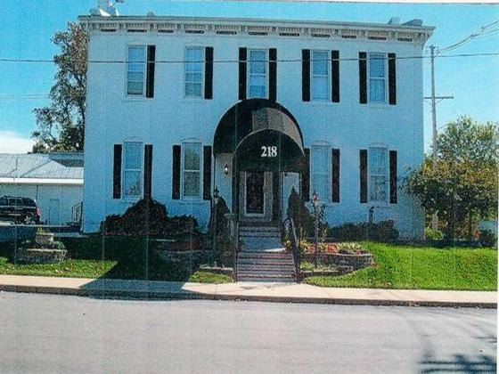 Creason Funeral Home Image