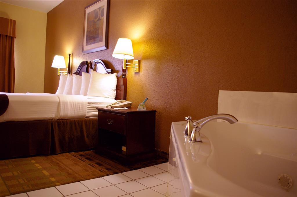 Best Western Plantation Inn Image