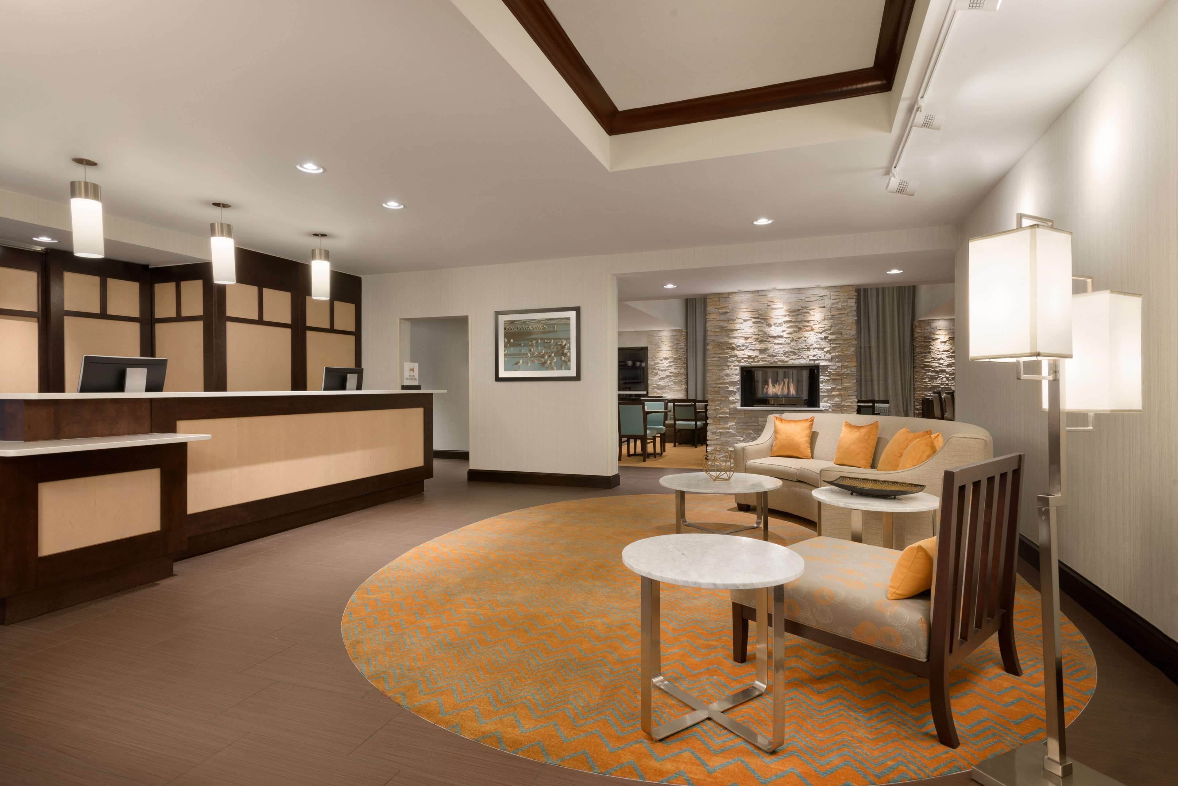 Homewood Suites by Hilton Jacksonville Deerwood Park Photo