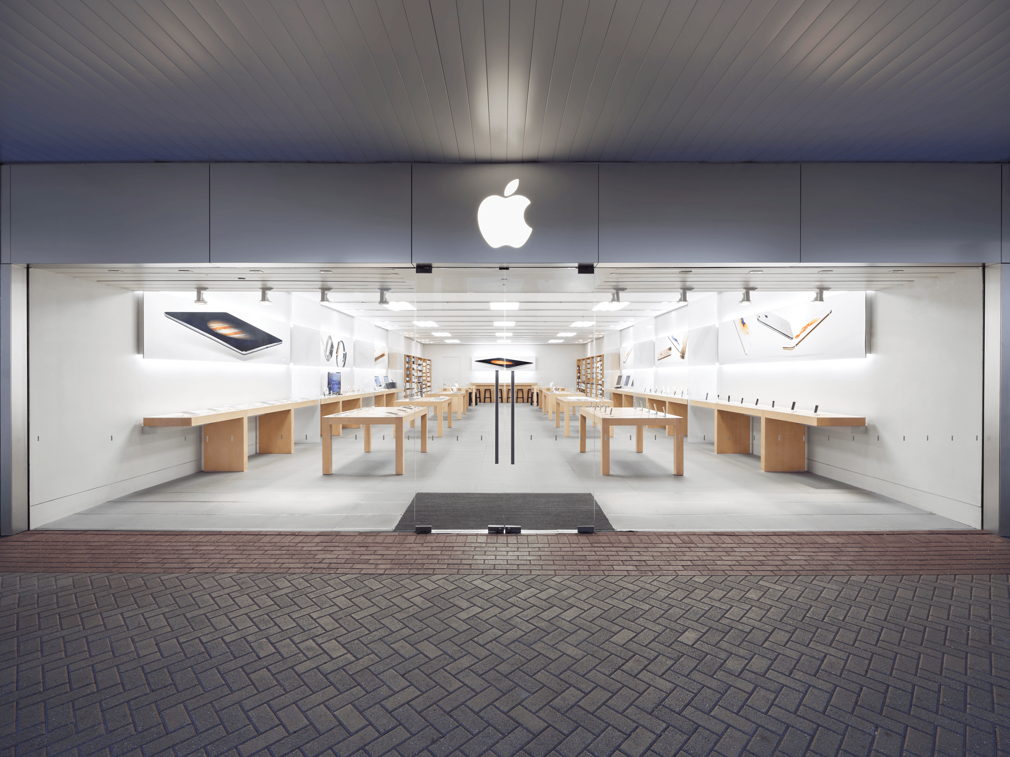 Apple Old Orchard in Skokie, IL (847) 9839...