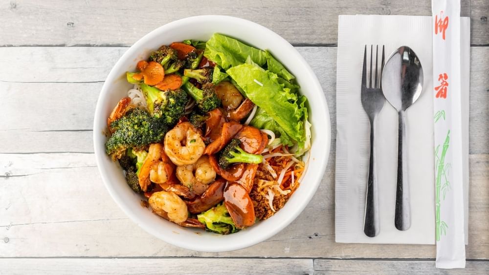 B5. Shrimp Stir Fry Noodle Bowl