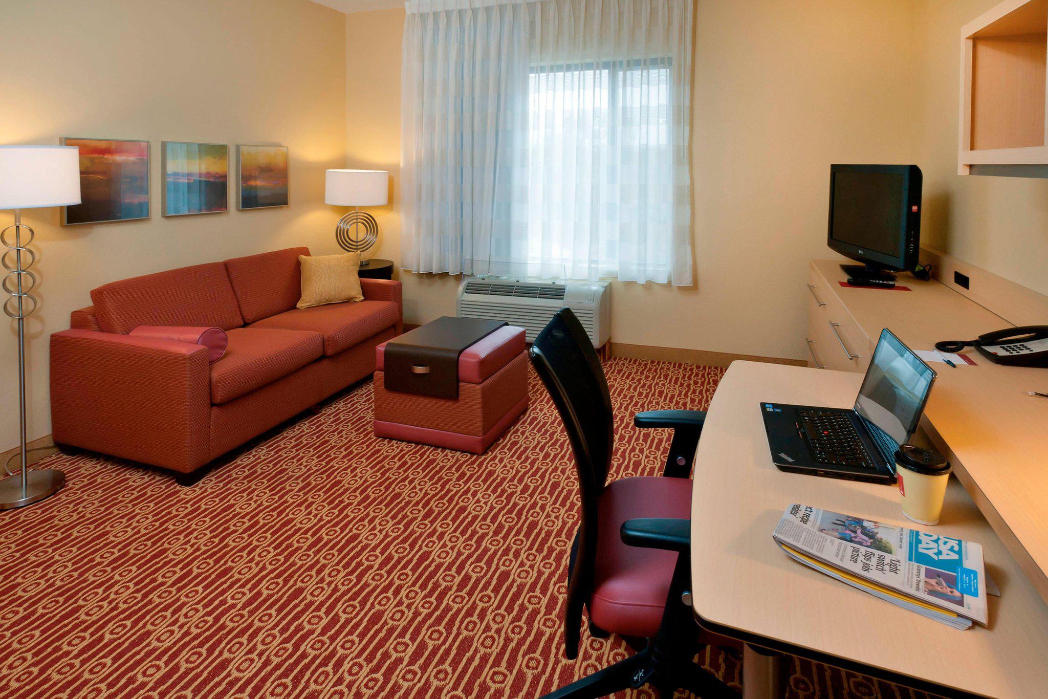 TownePlace Suites by Marriott Nashville Airport Photo