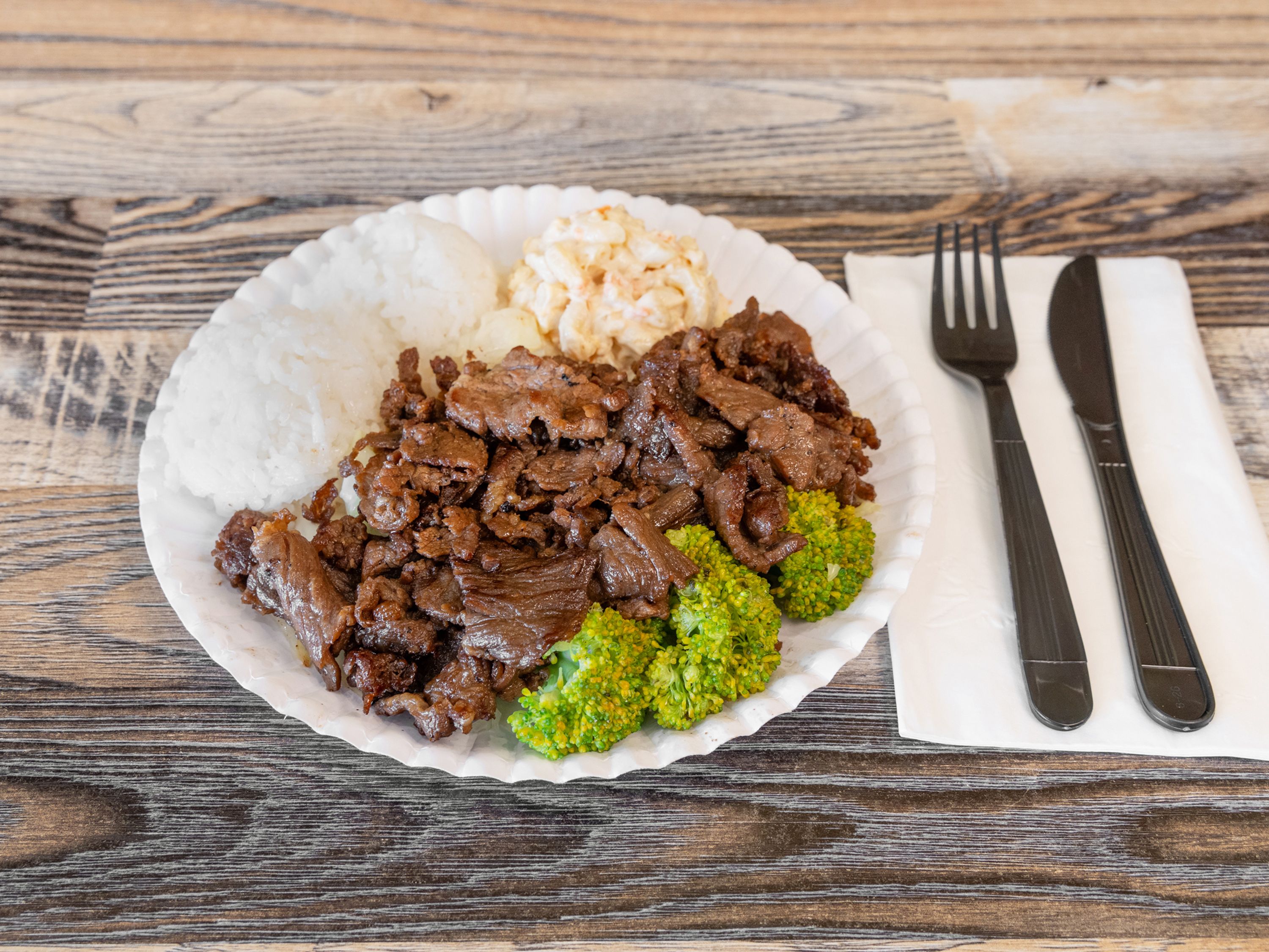 1.Everest BBQ Beef (Lunch & Dinner)