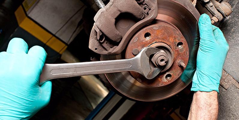 Victor's Automotive & Wrecker Service Image