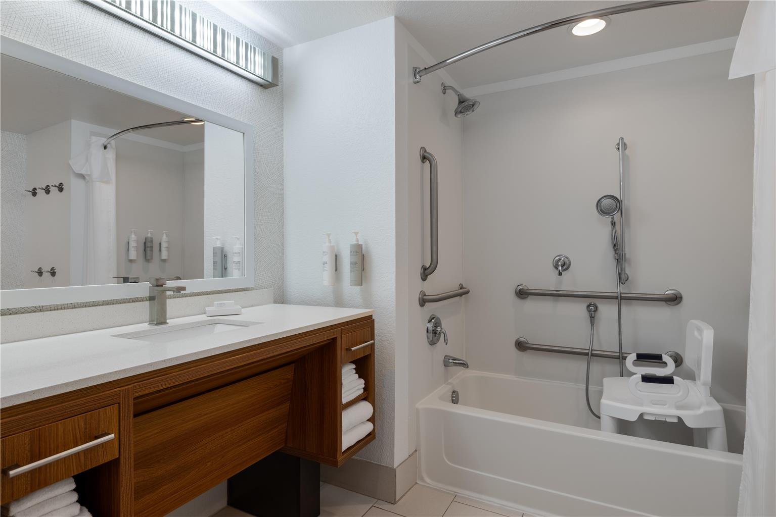 Home2 Suites by Hilton Milwaukee Brookfield Image