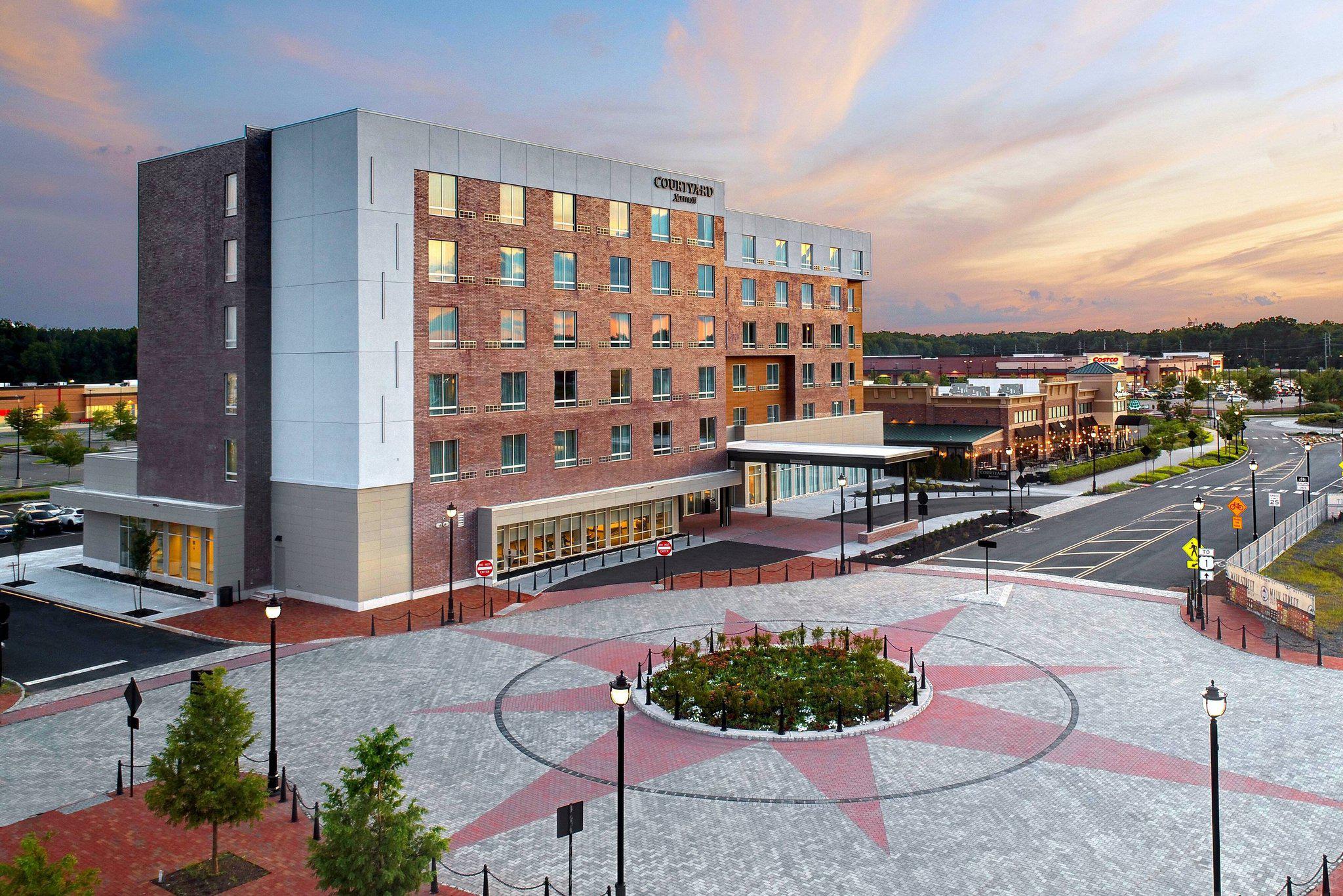 Courtyard by Marriott North Brunswick Photo