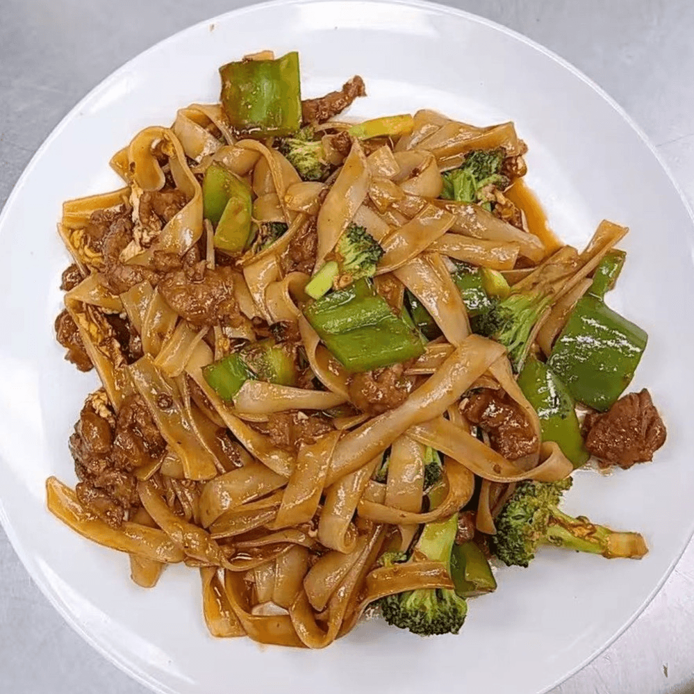 Pad Kee Mao Dinner