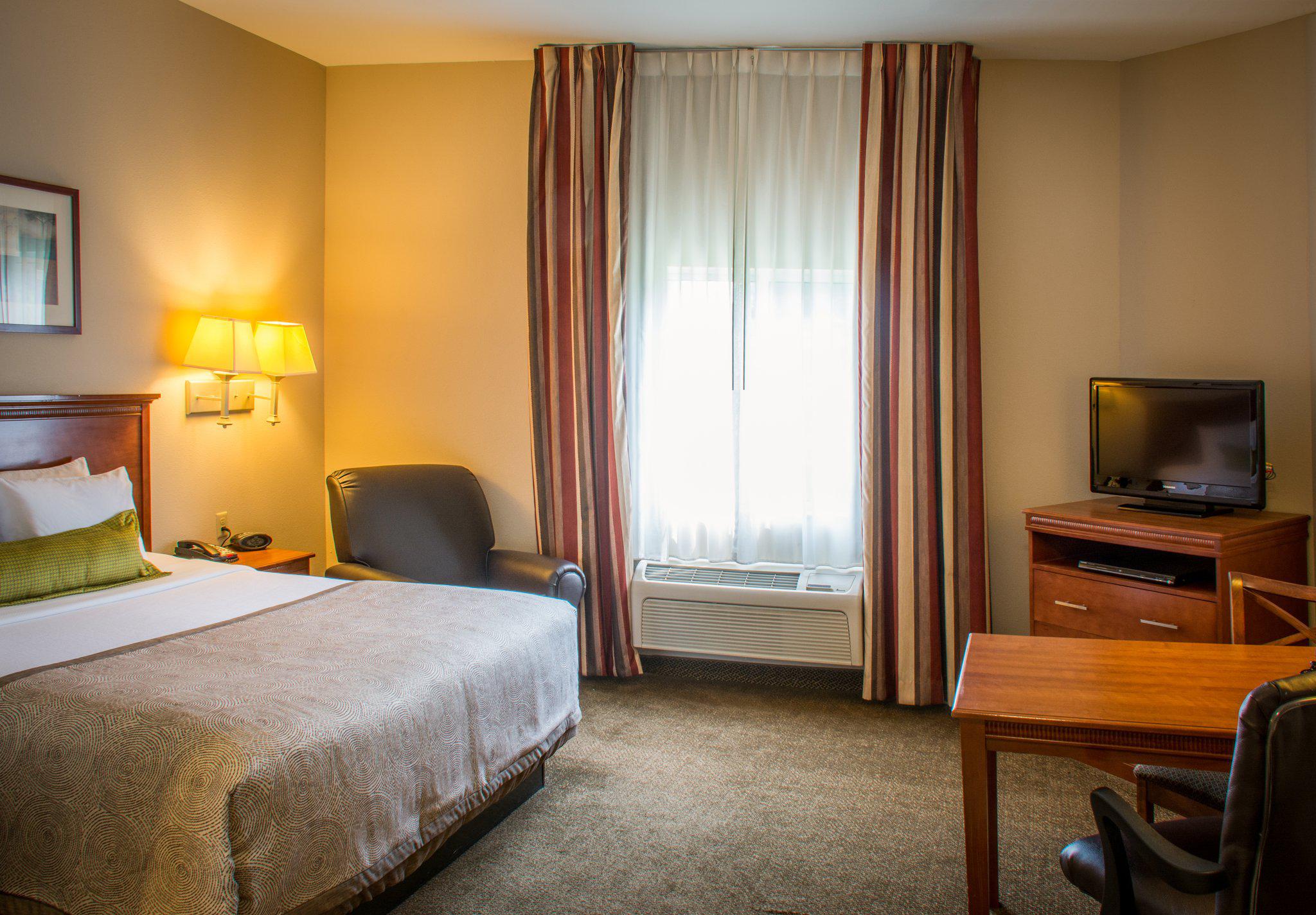 Candlewood Suites South Bend Airport Photo