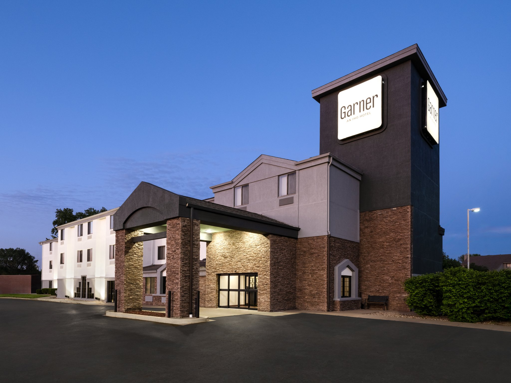Garner Hotel Topeka West by IHG Image