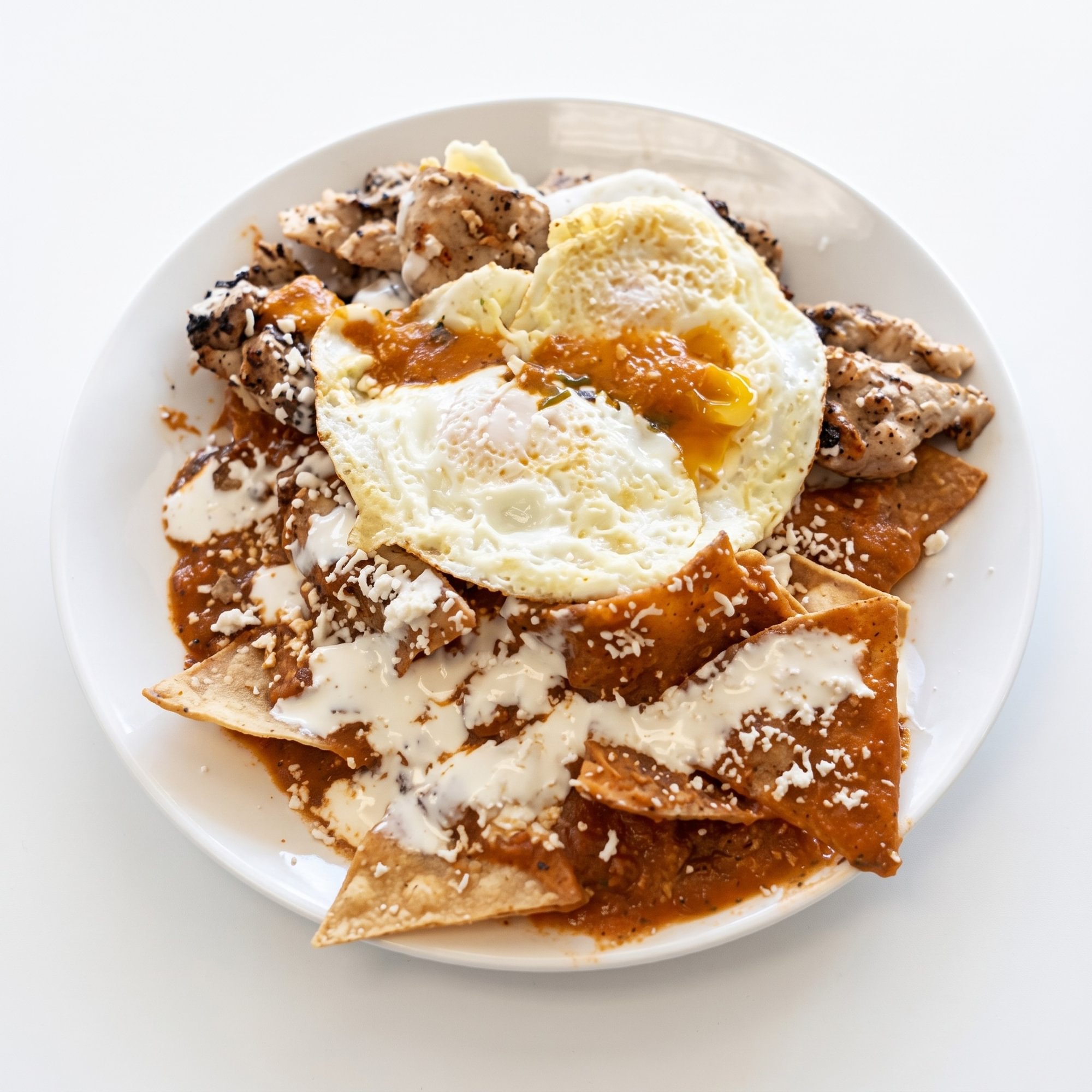 Chilaquiles Rojos o Verdes / Red or Green Chilaquiles