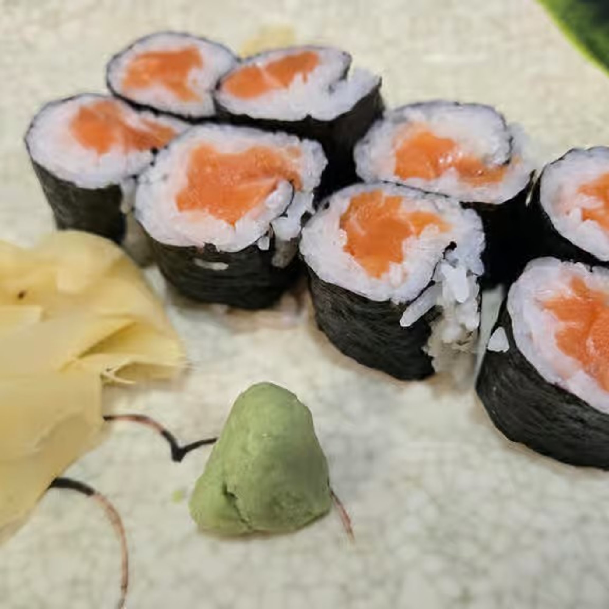 Salmon Roll