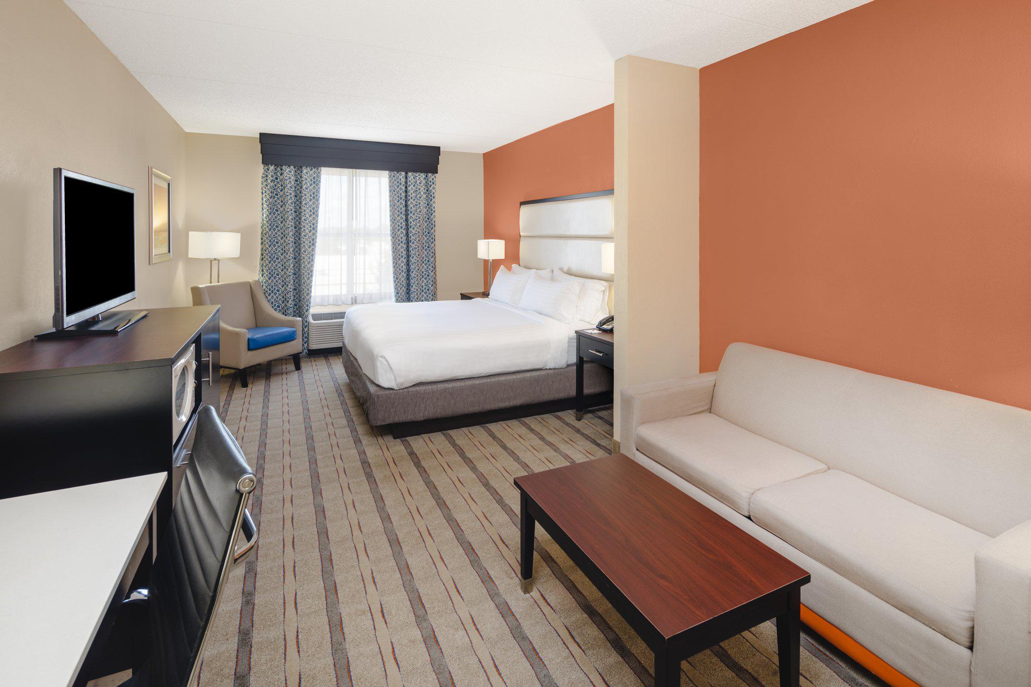 Holiday Inn Express & Suites Atlanta NE - Duluth Photo