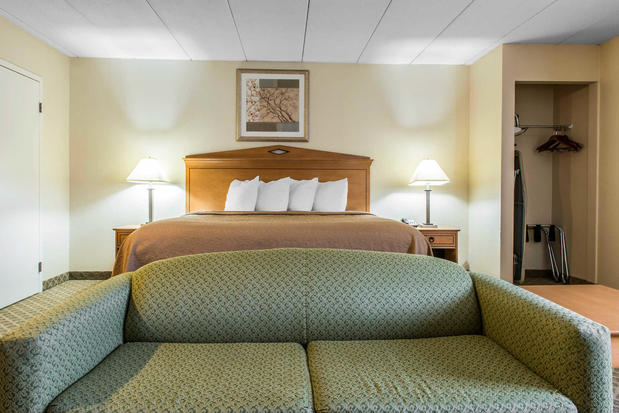 Images Quality Inn & Suites