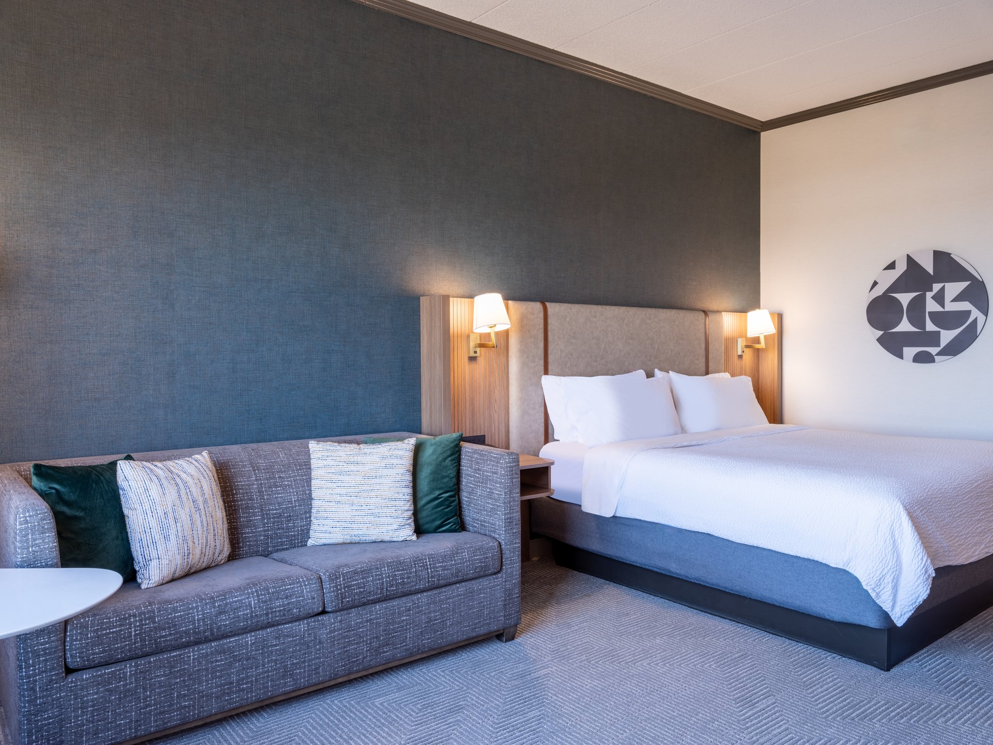 Holiday Inn & Suites Chicago Northwest - Elgin by IHG Image