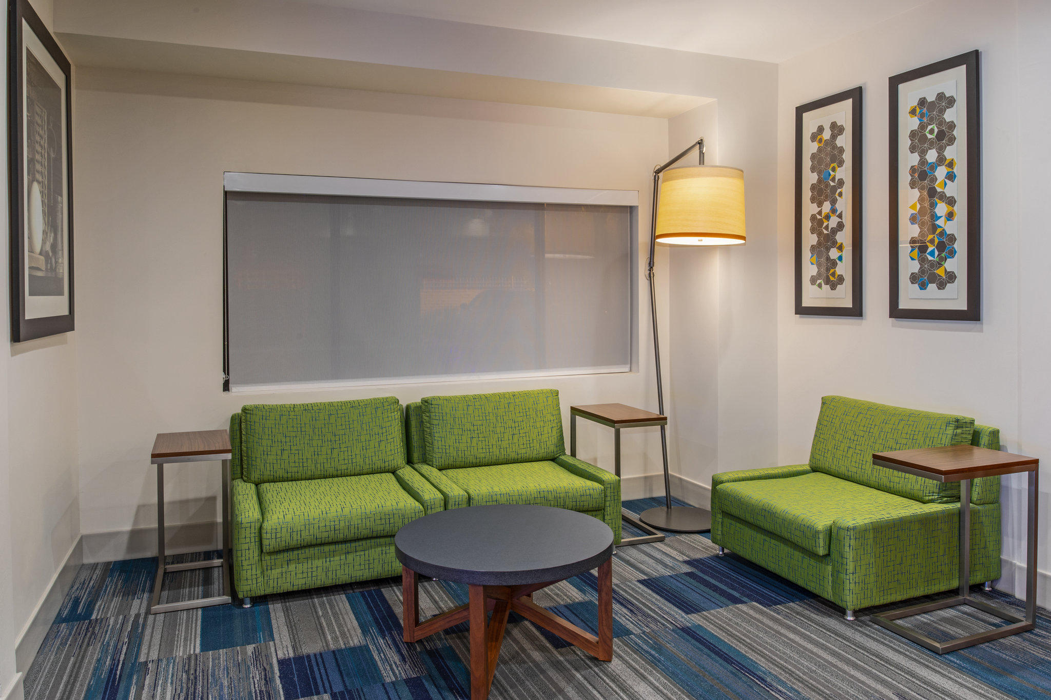 Holiday Inn Express & Suites Phoenix Tempe - University Photo