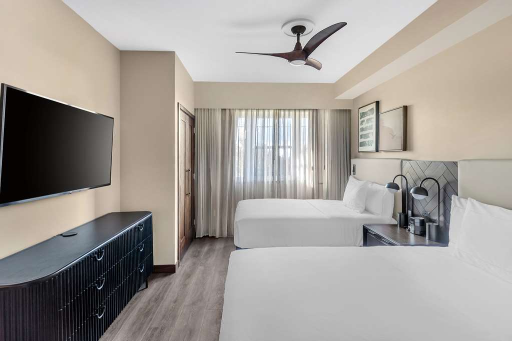 Hilton Grand Vacations Club Maui Bay Villas Image