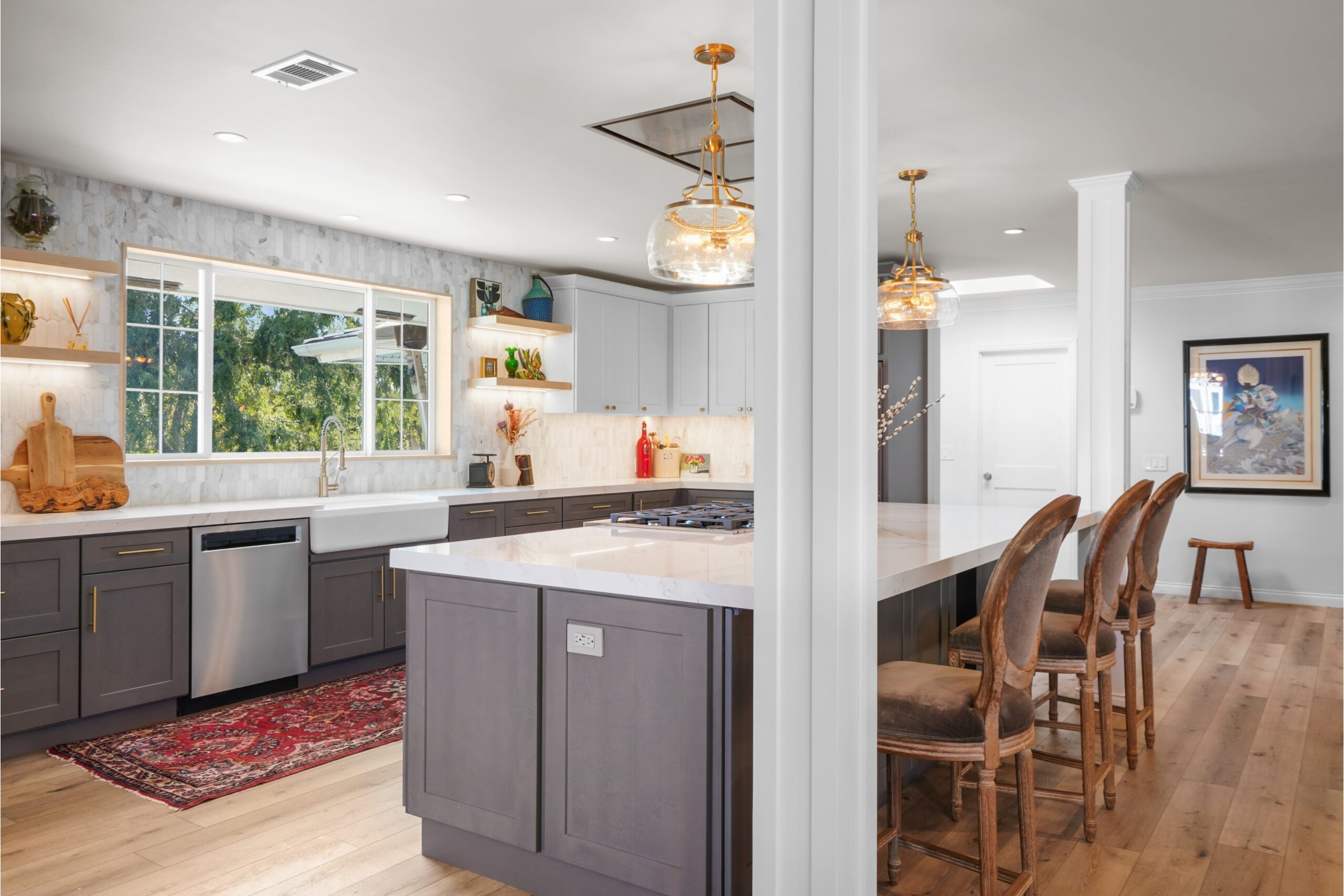 BLuu Construction Image