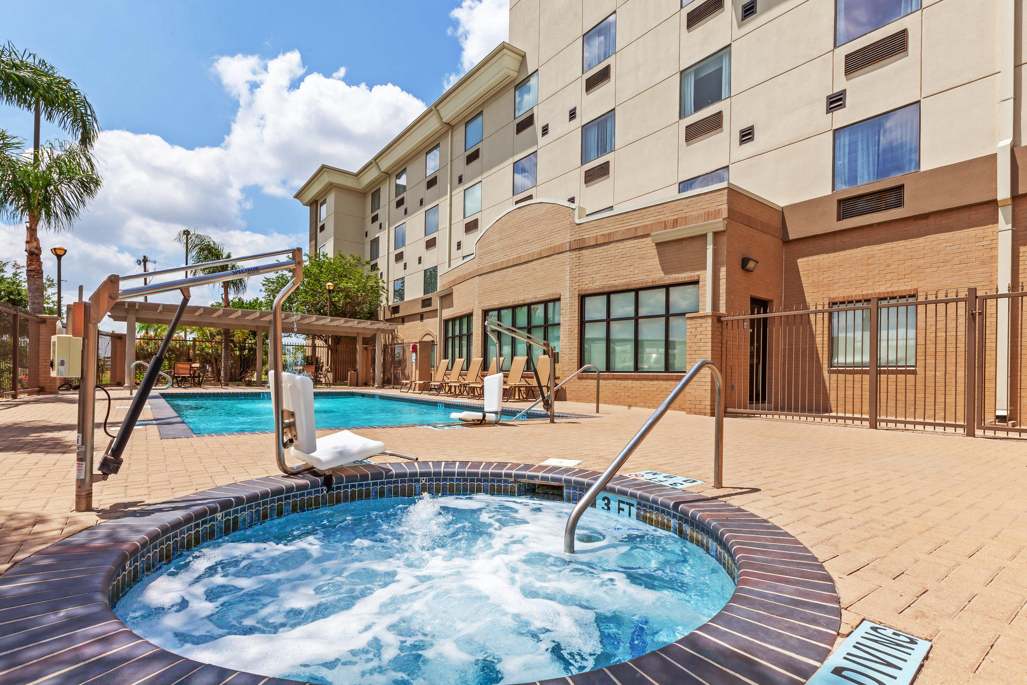 Holiday Inn Express & Suites Pharr Photo