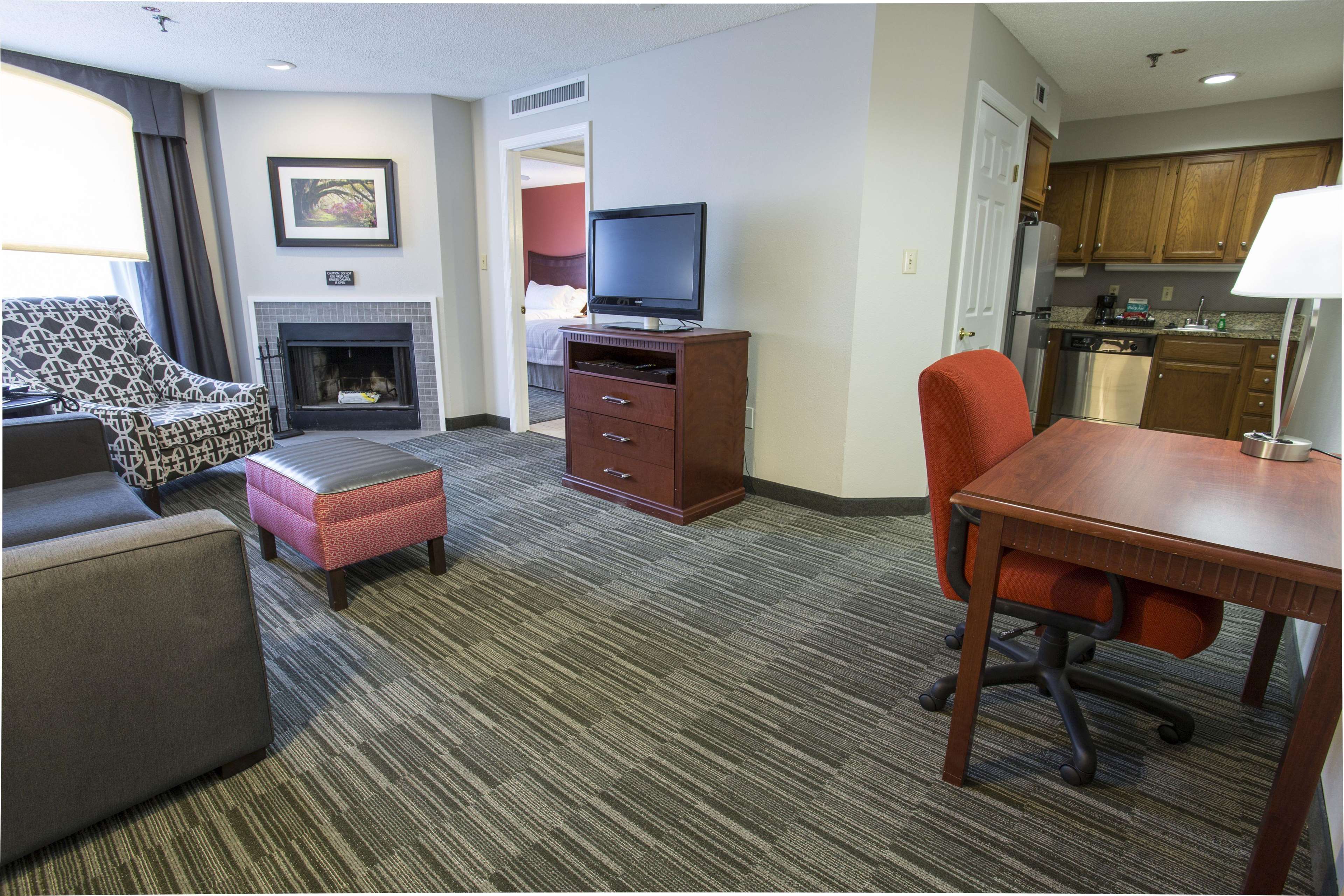 Homewood Suites by Hilton Savannah Photo